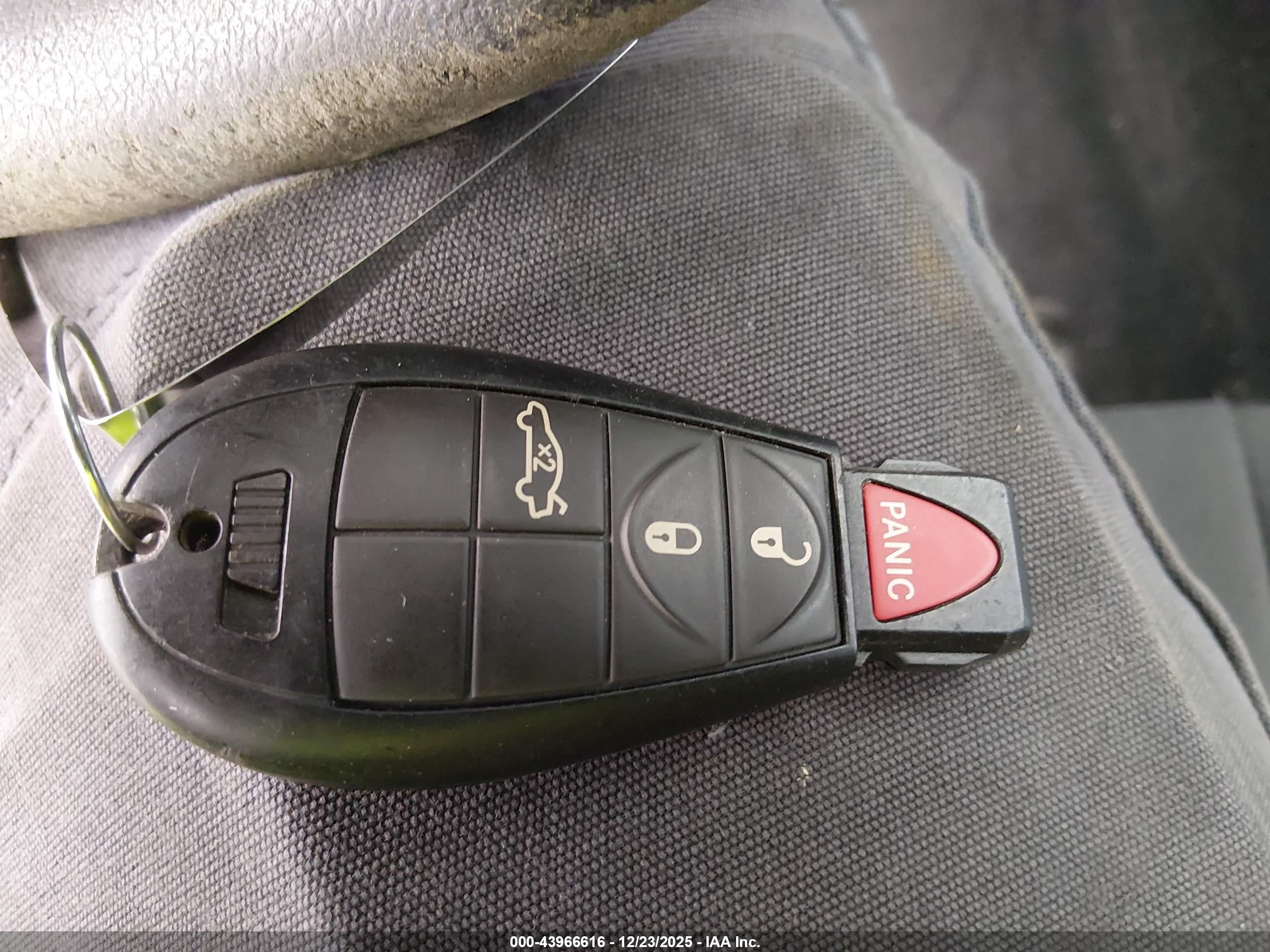 DODGE CHALLENGER image 11