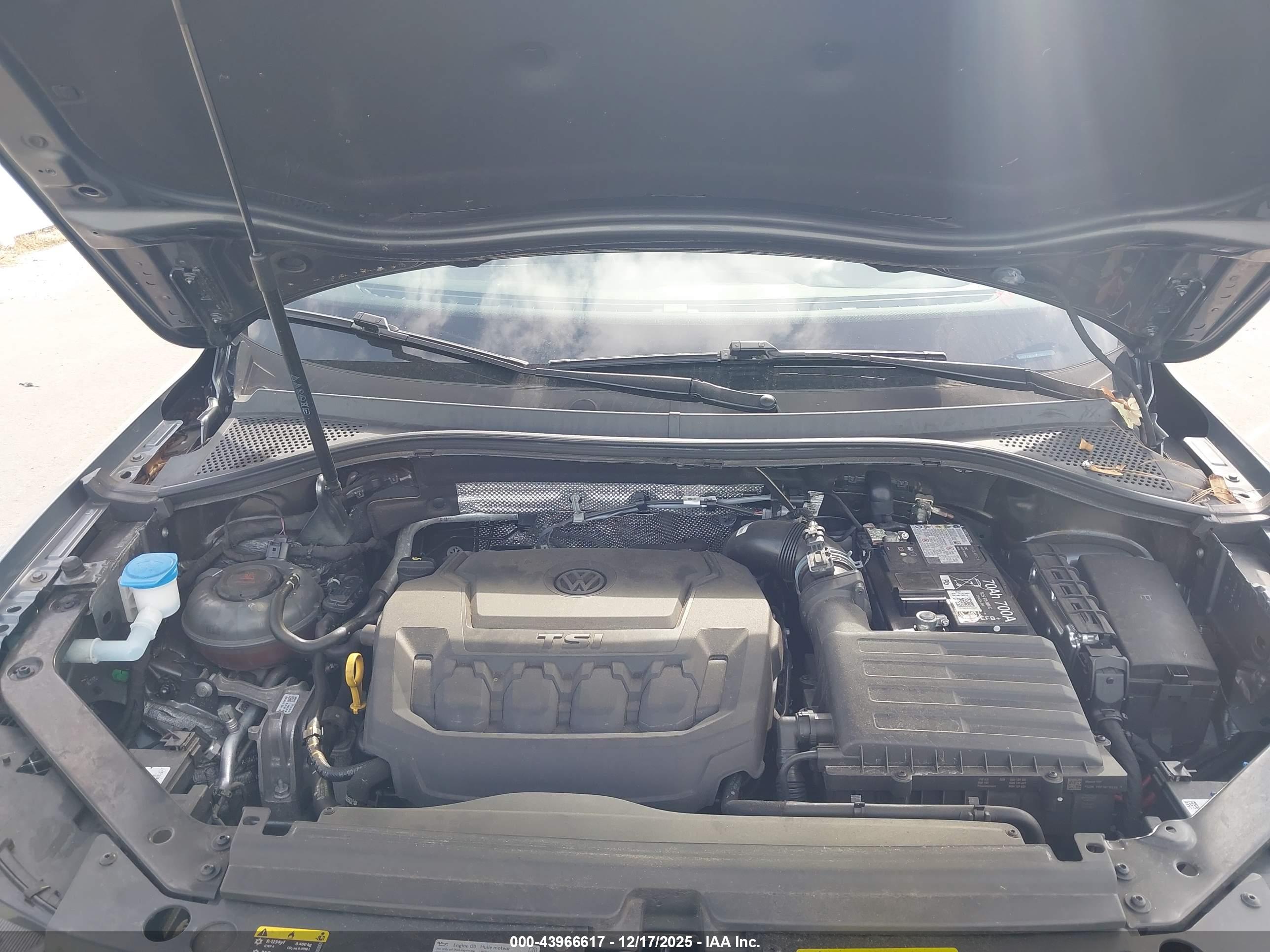 VOLKSWAGEN TIGUAN image 10
