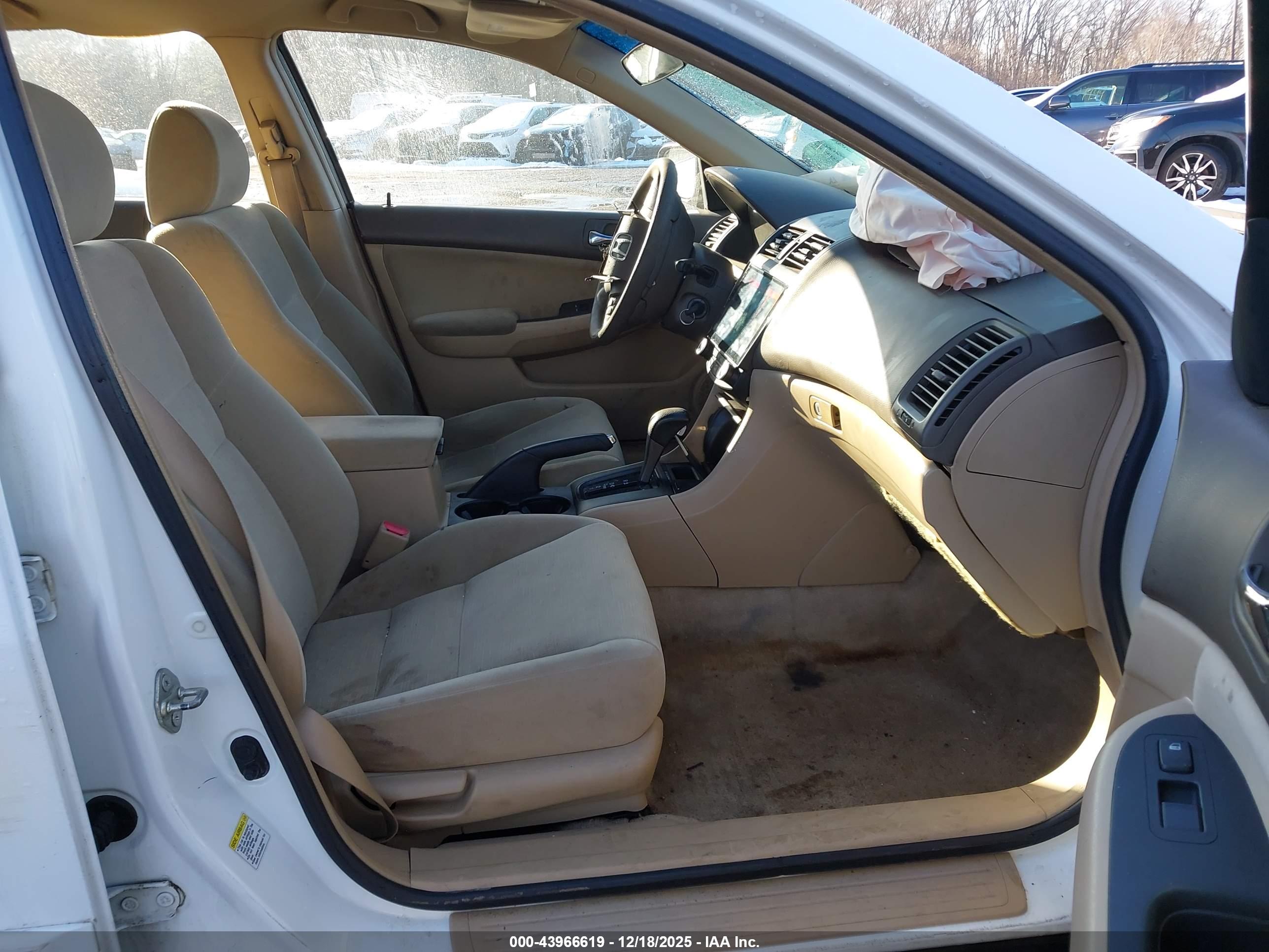 HONDA ACCORD image 5