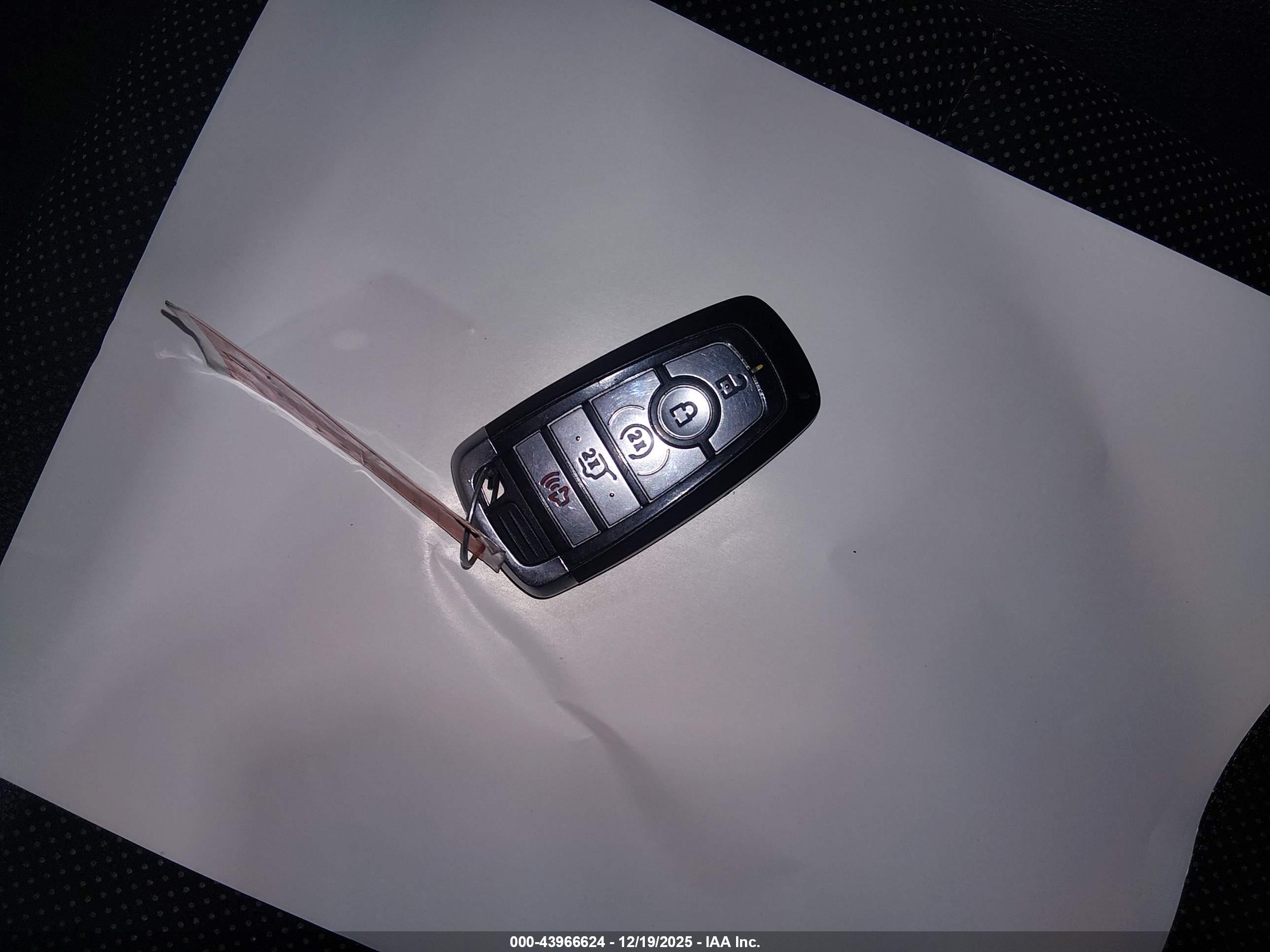 FORD ESCAPE image 11