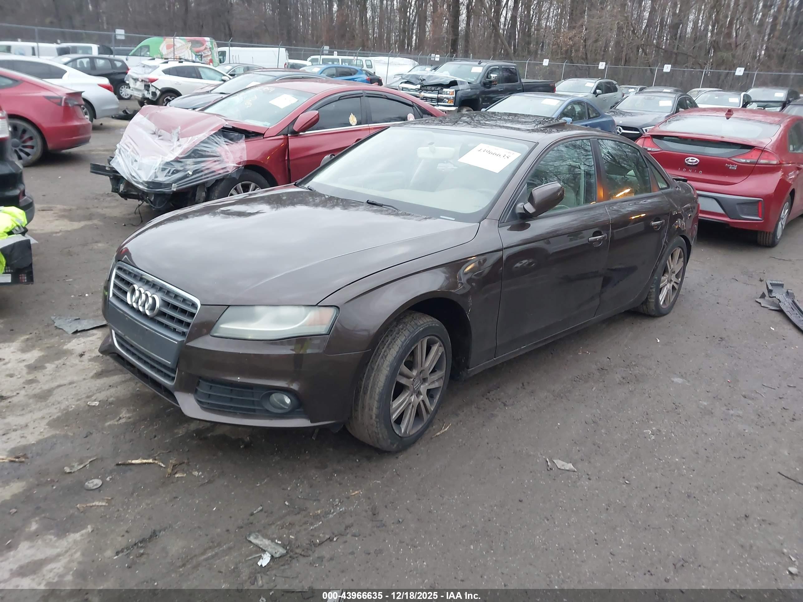 AUDI A4 image 2