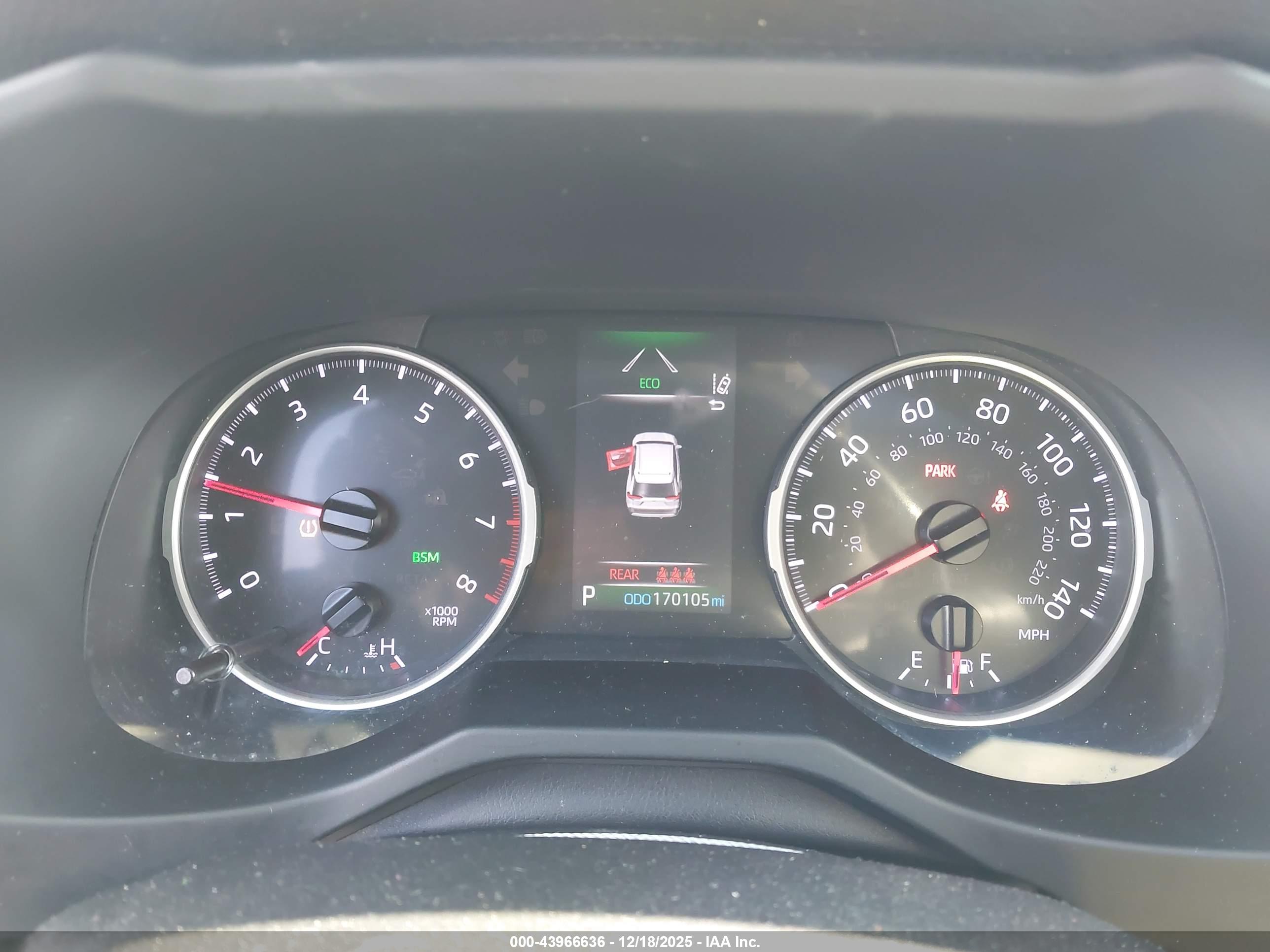 TOYOTA RAV4 image 7