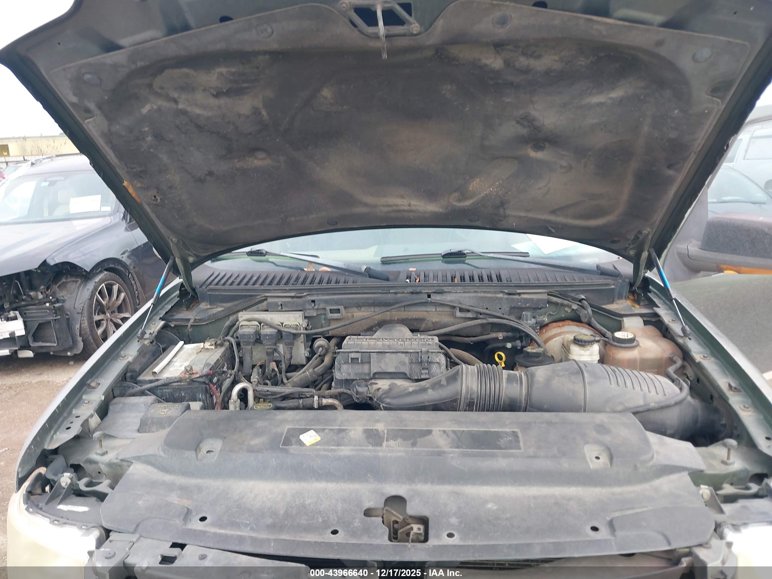 FORD EXPEDITION image 10