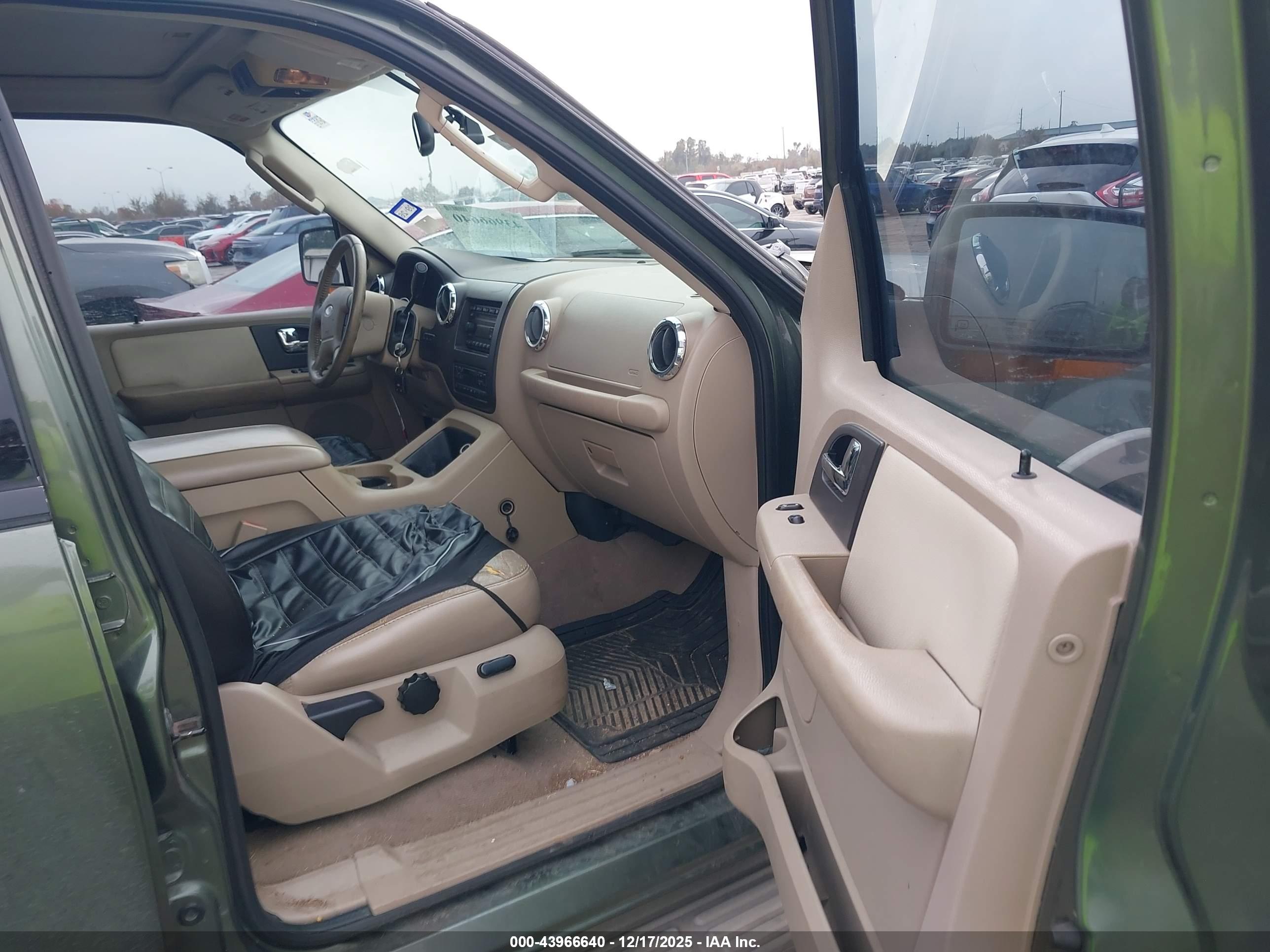 FORD EXPEDITION image 5