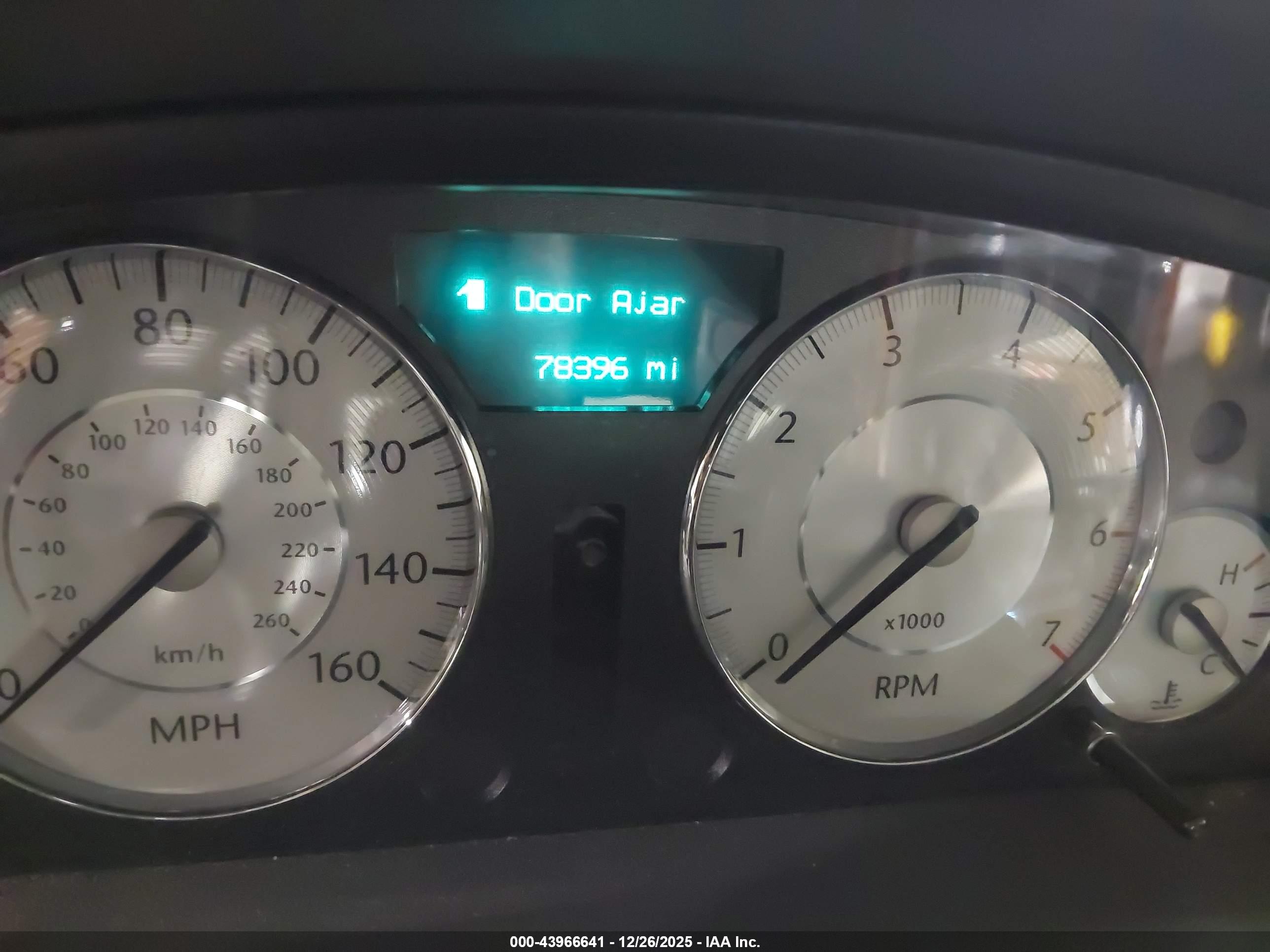 CHRYSLER 300C image 7