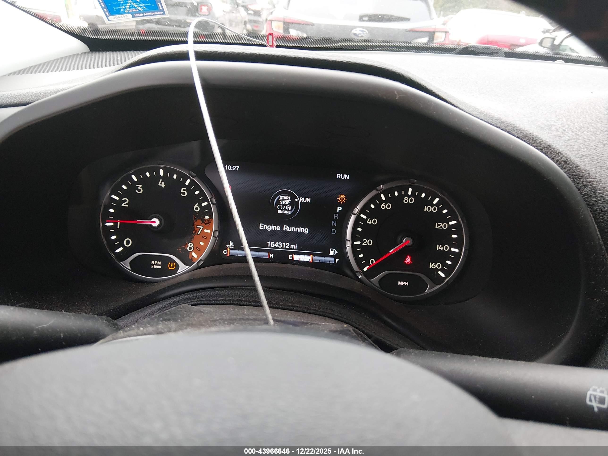 JEEP RENEGADE image 7