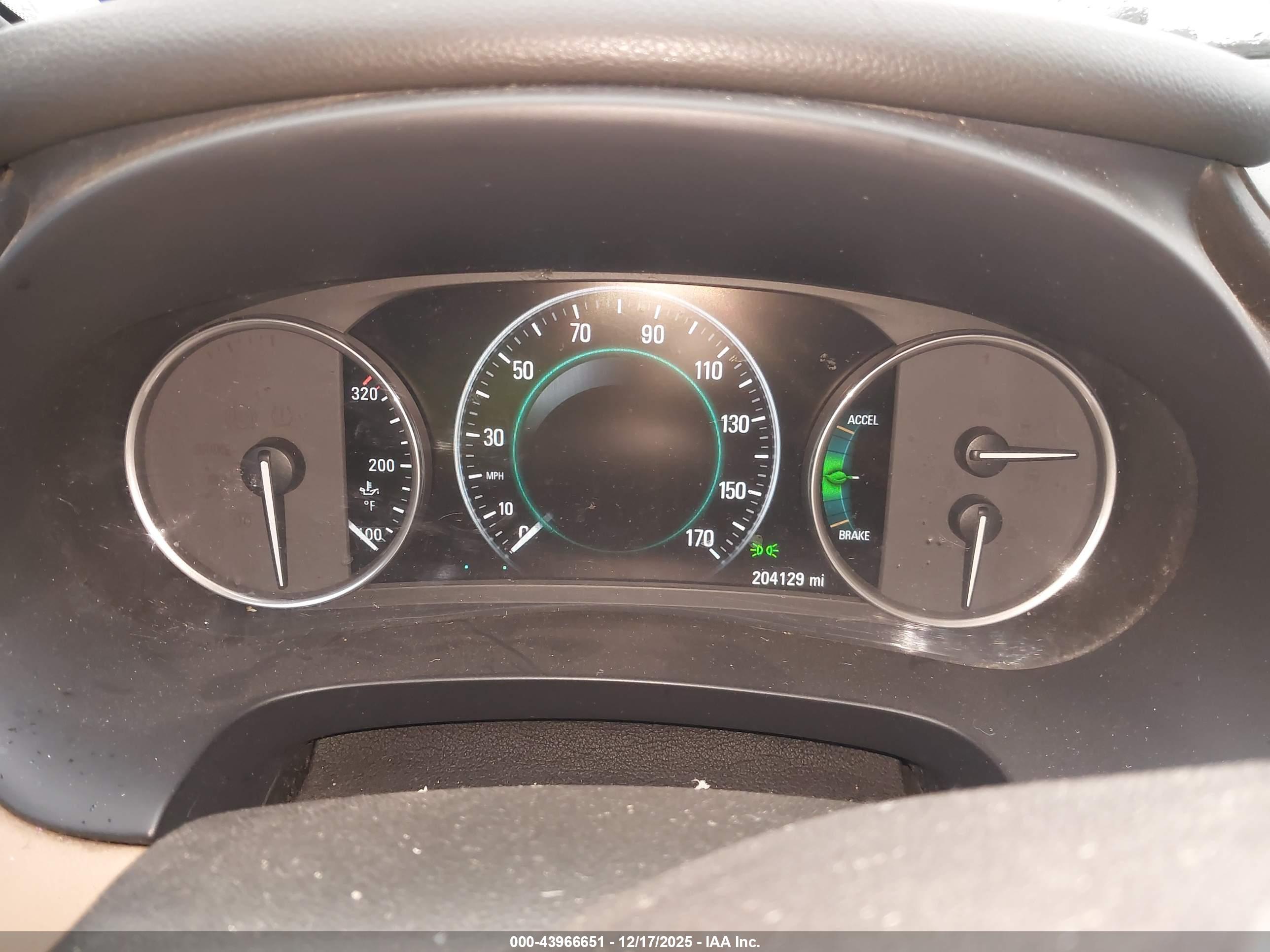 BUICK LACROSSE image 7
