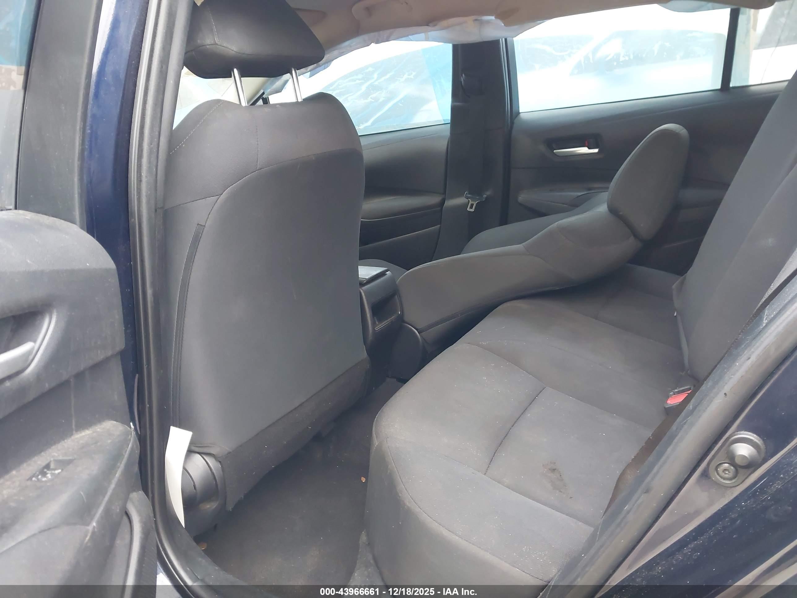 TOYOTA COROLLA image 8