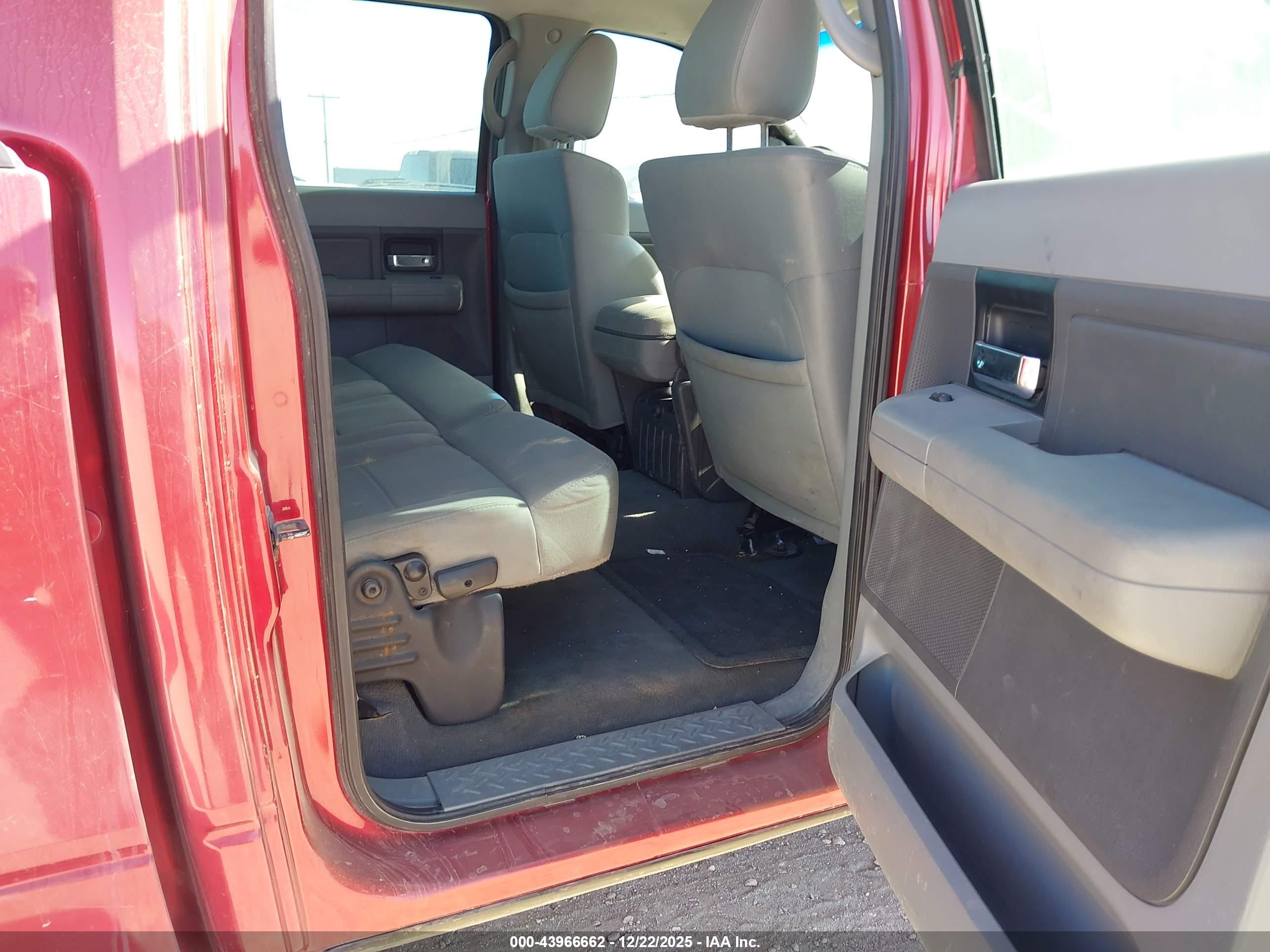 FORD F-150 image 8