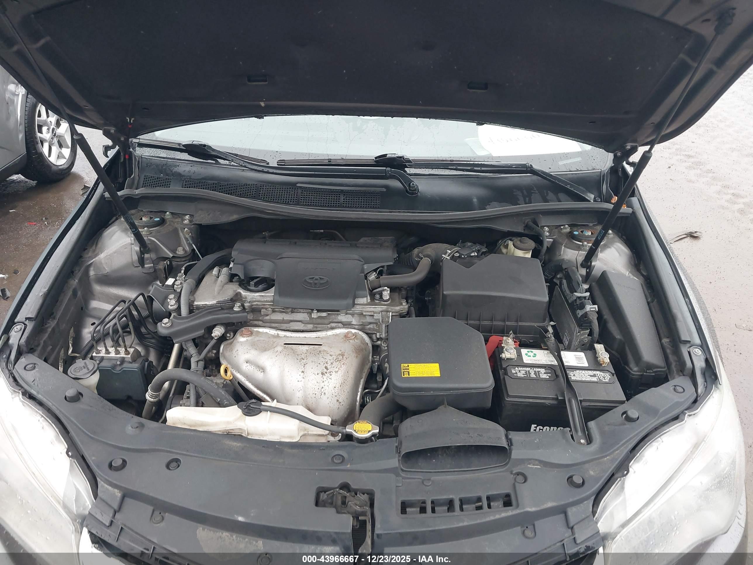 TOYOTA CAMRY image 10