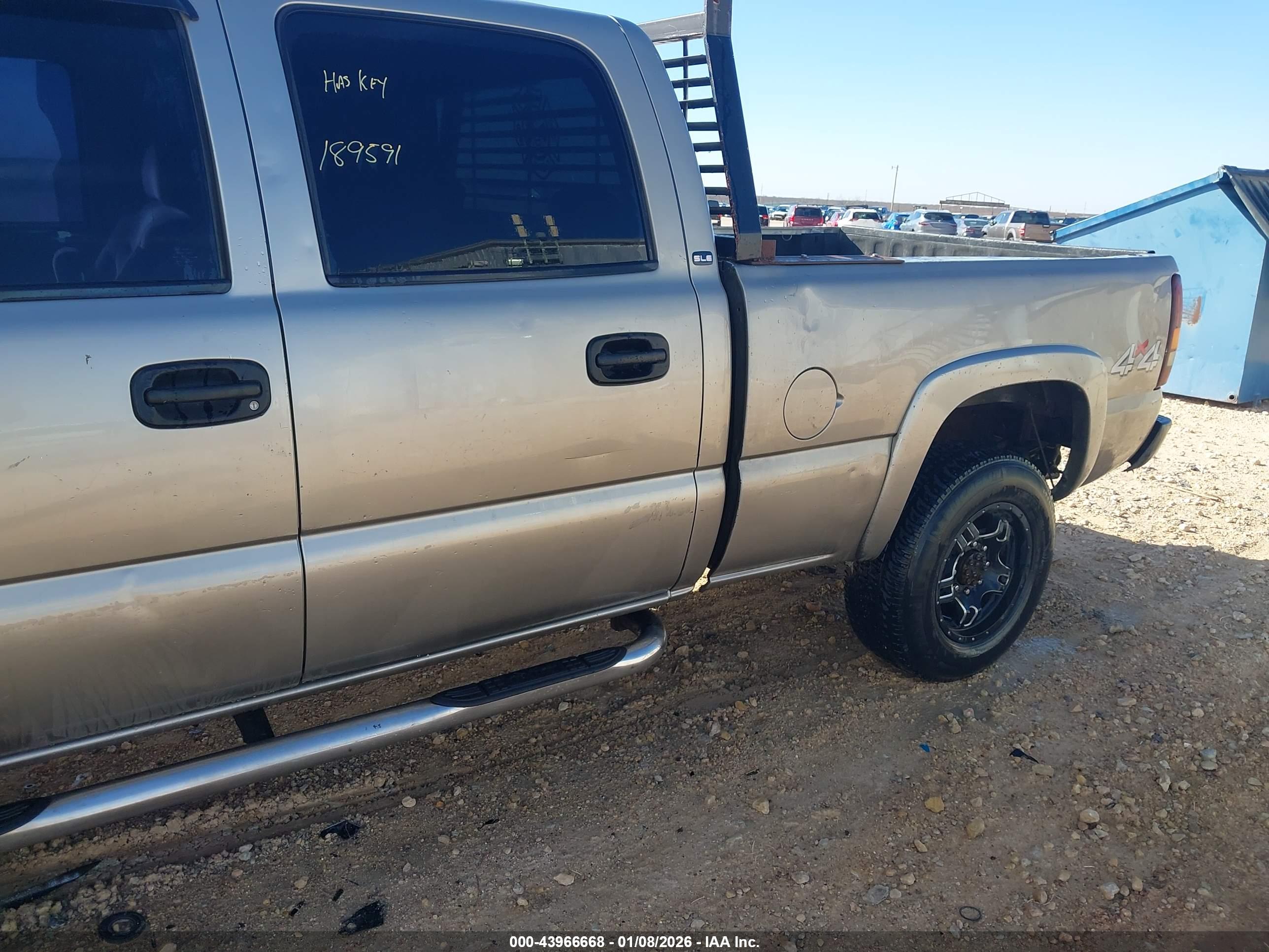 GMC SIERRA image 6