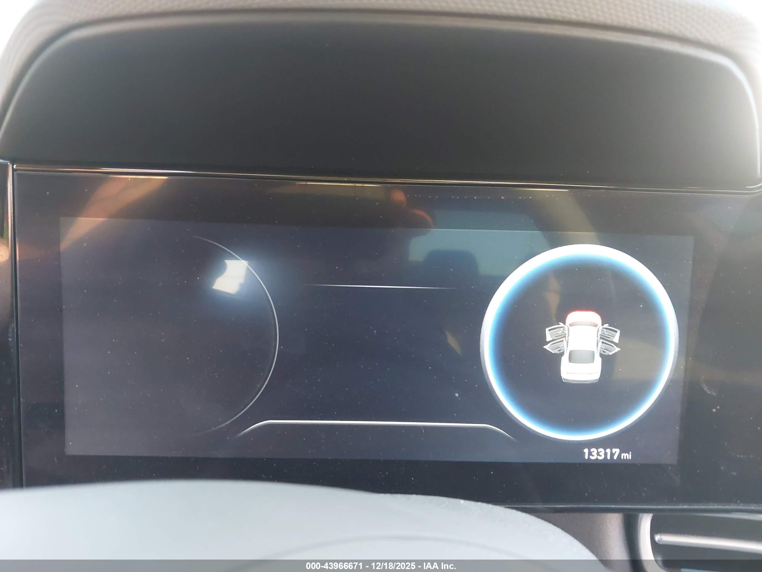 HYUNDAI ELANTRA image 7