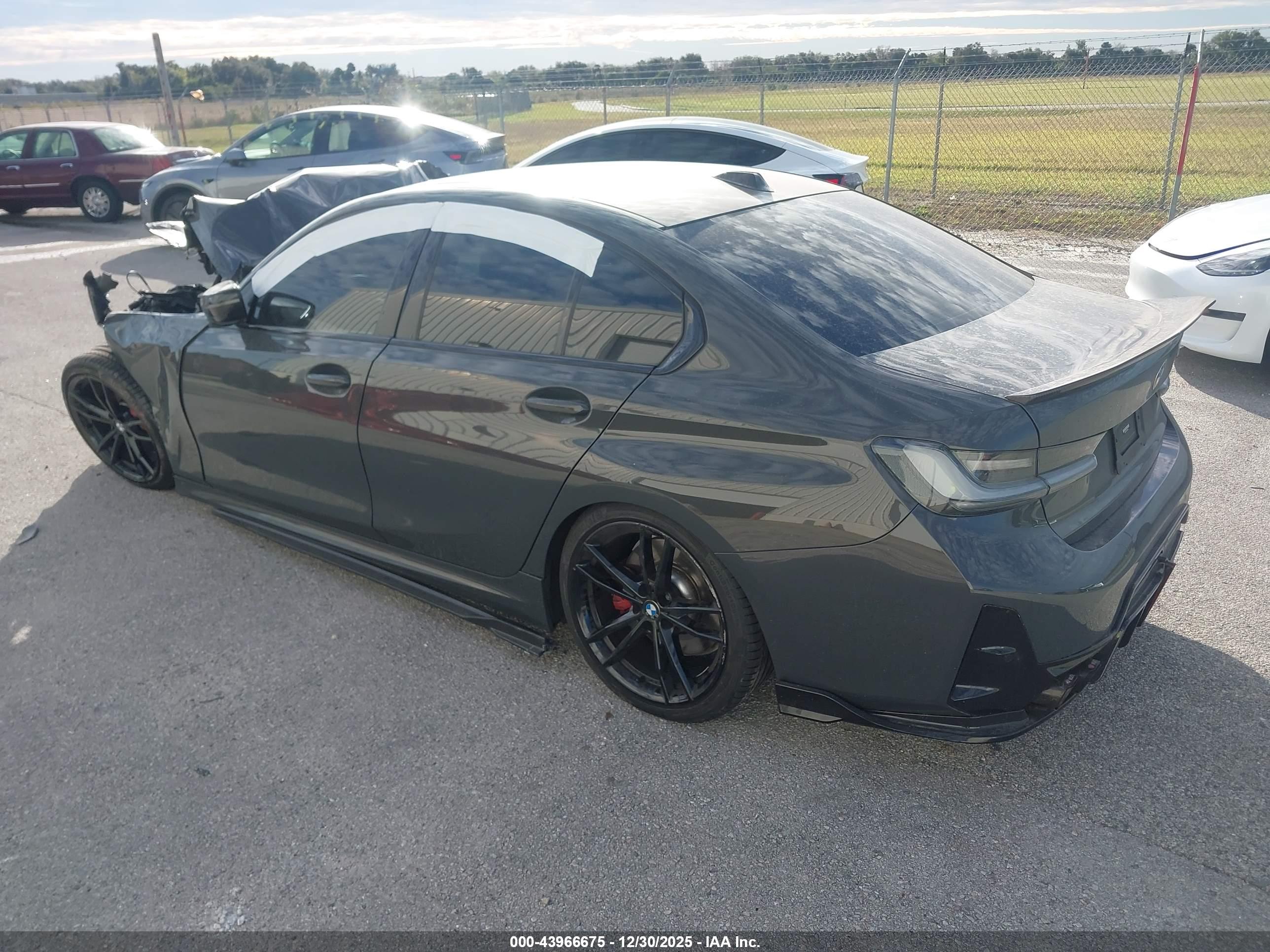 BMW 3 image 3