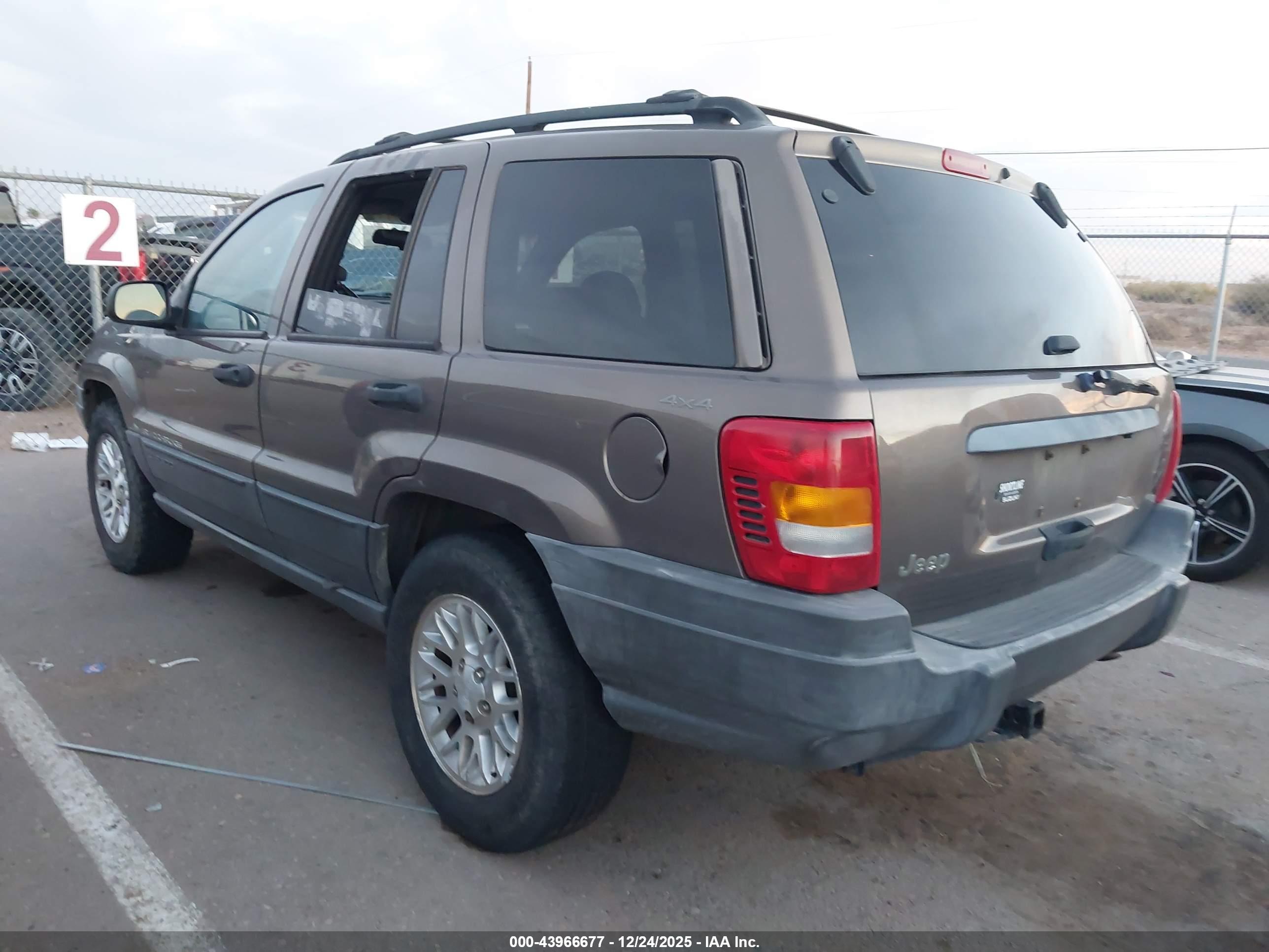 JEEP GRAND image 3