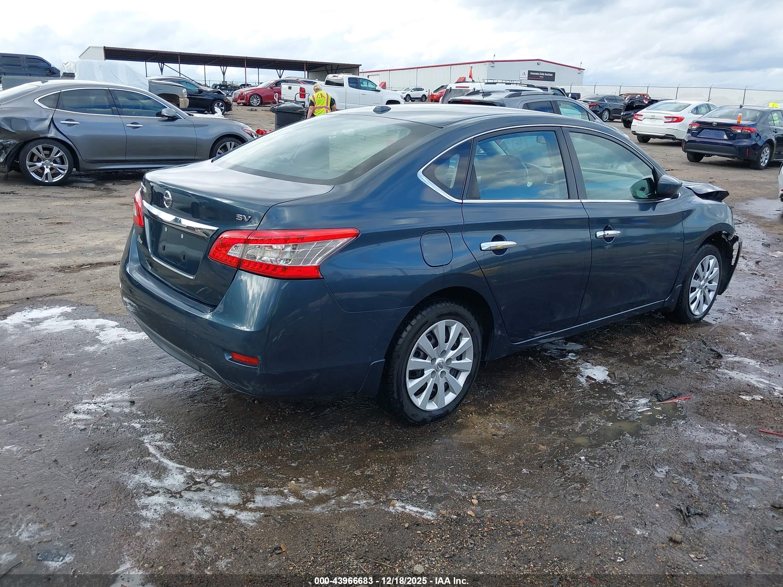 NISSAN SENTRA image 4
