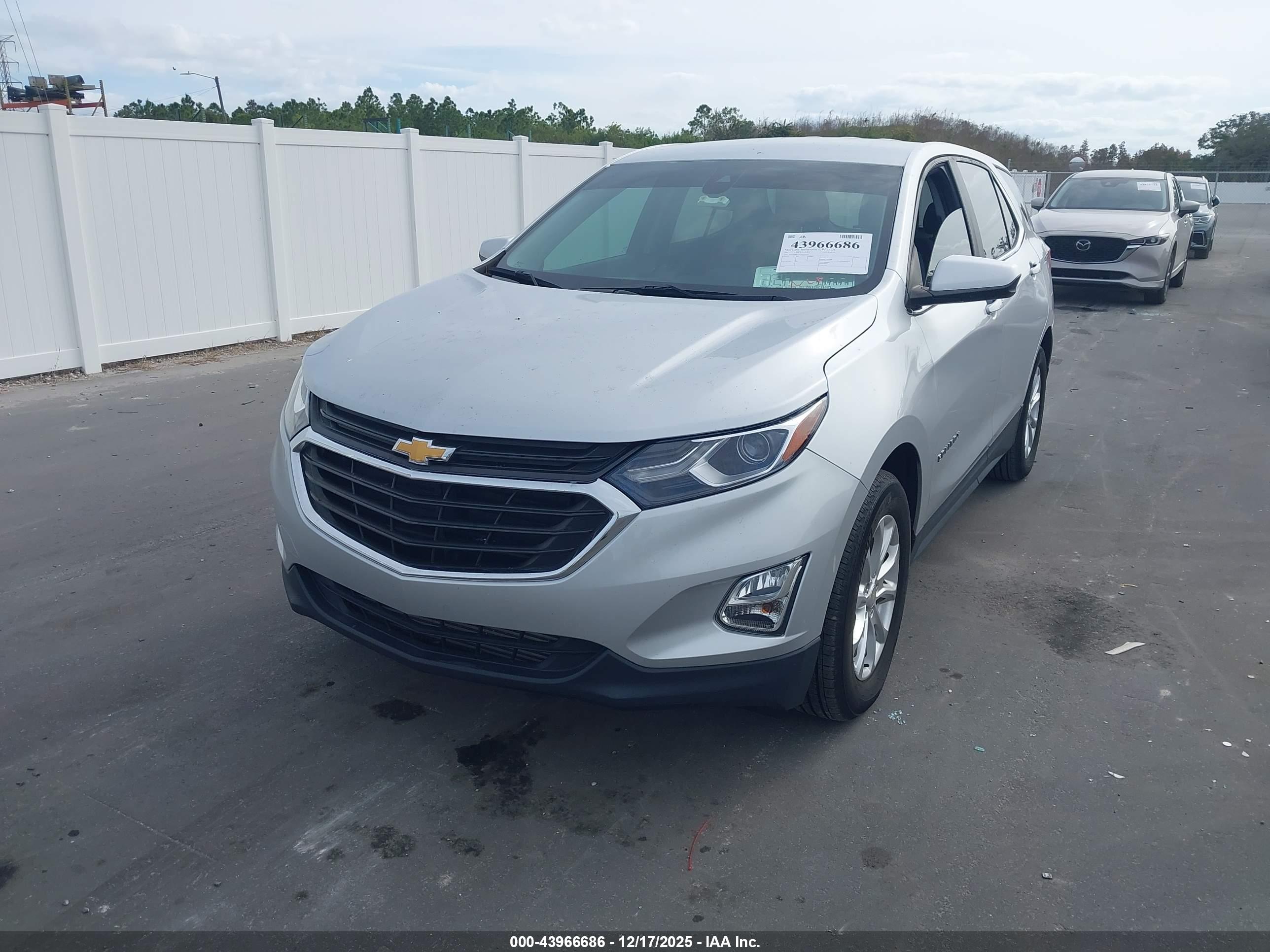 CHEVROLET EQUINOX image 2