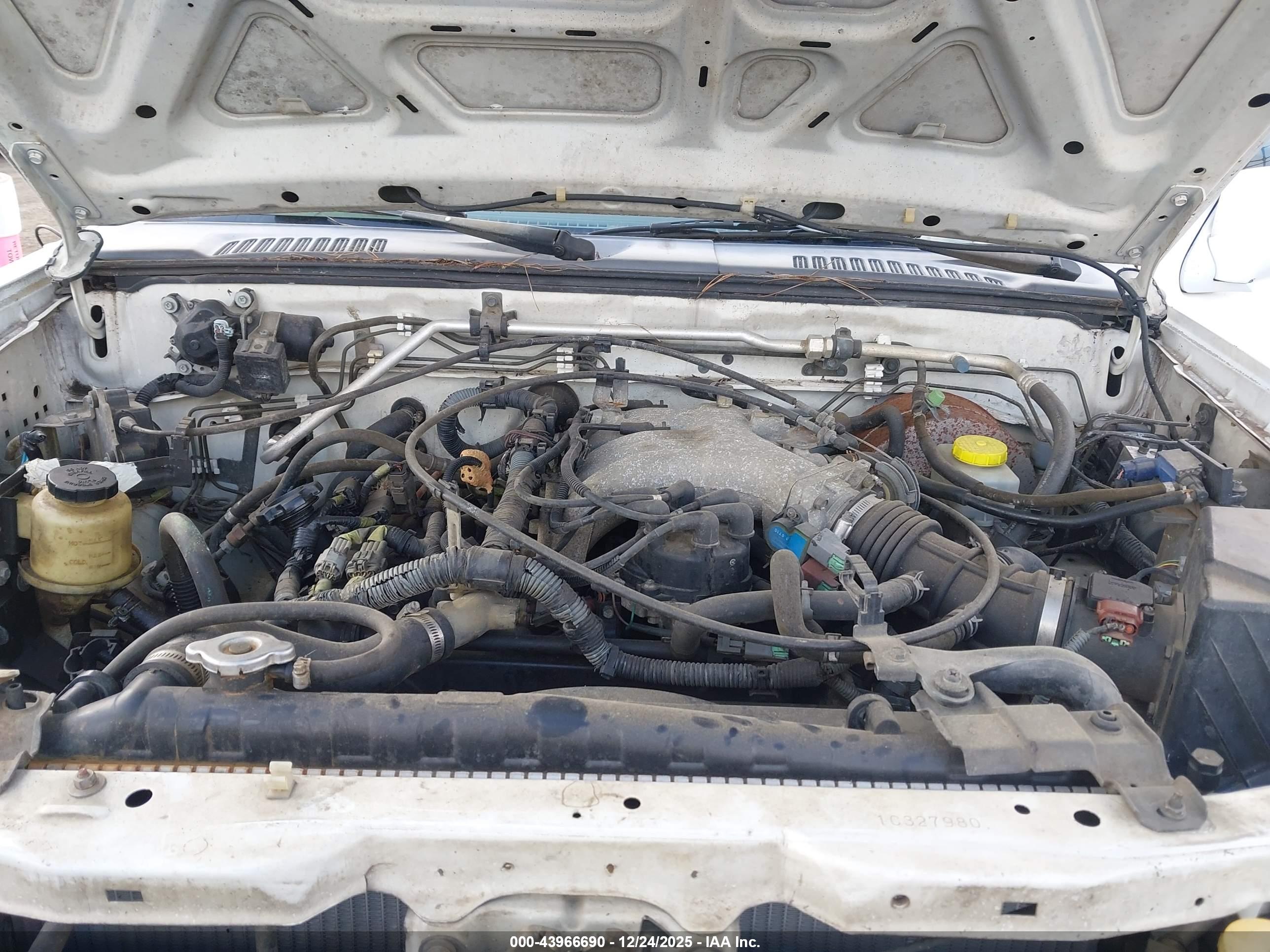 NISSAN FRONTIER image 10