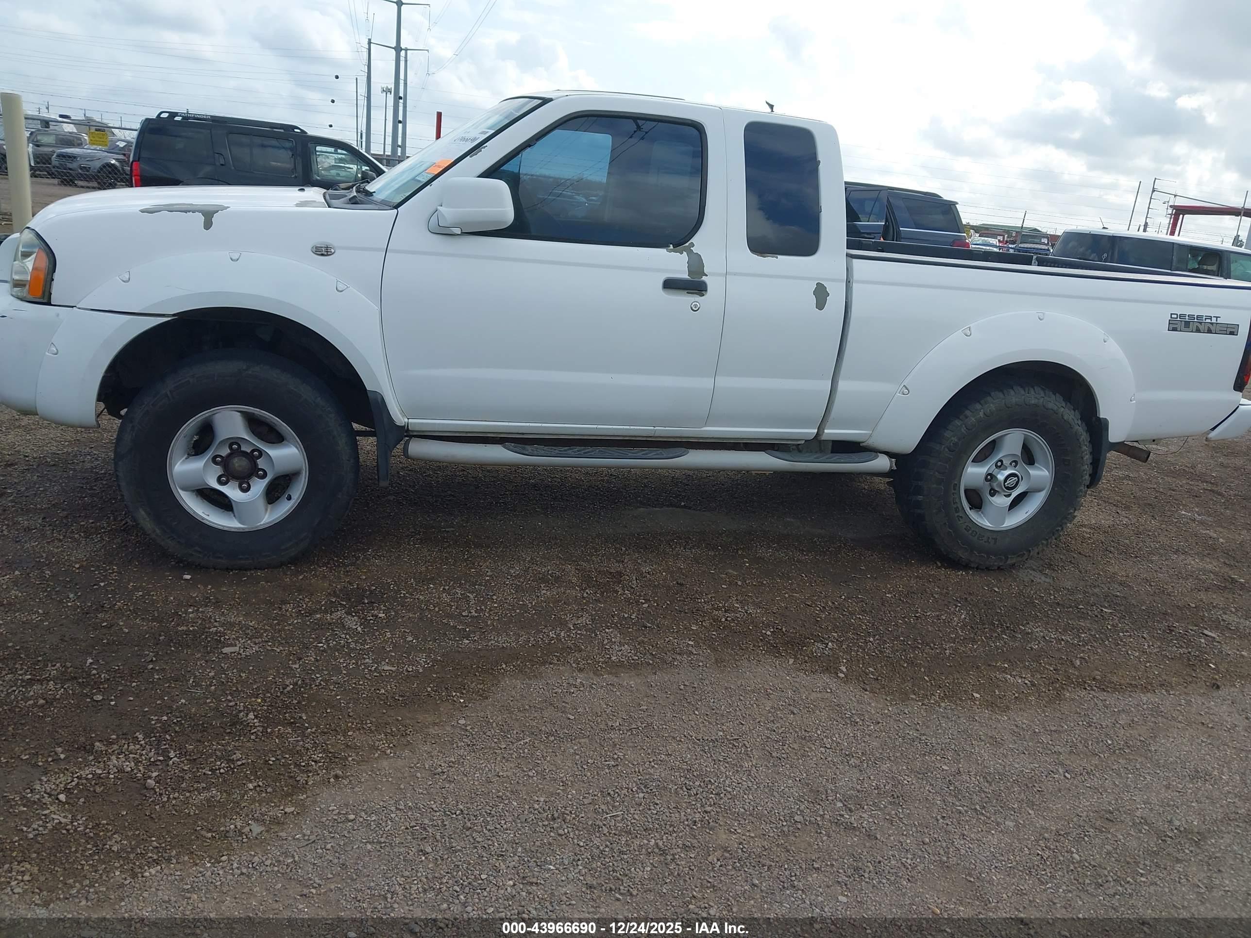 NISSAN FRONTIER image 6