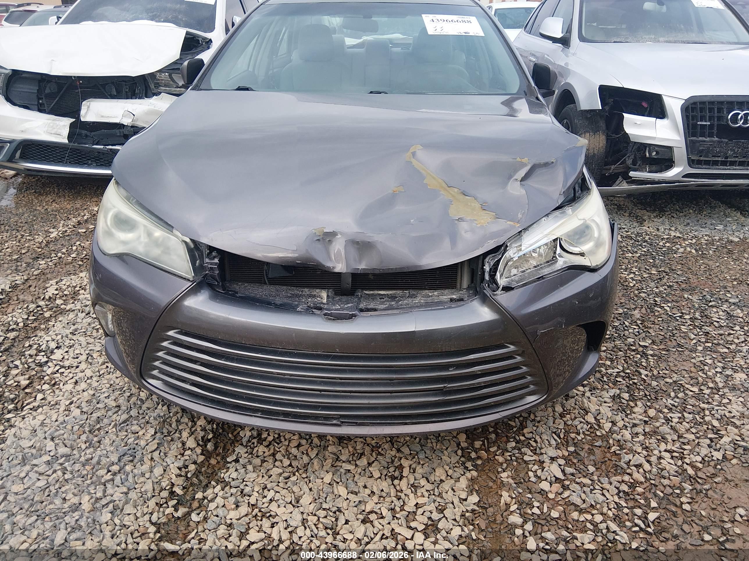 TOYOTA CAMRY image 6