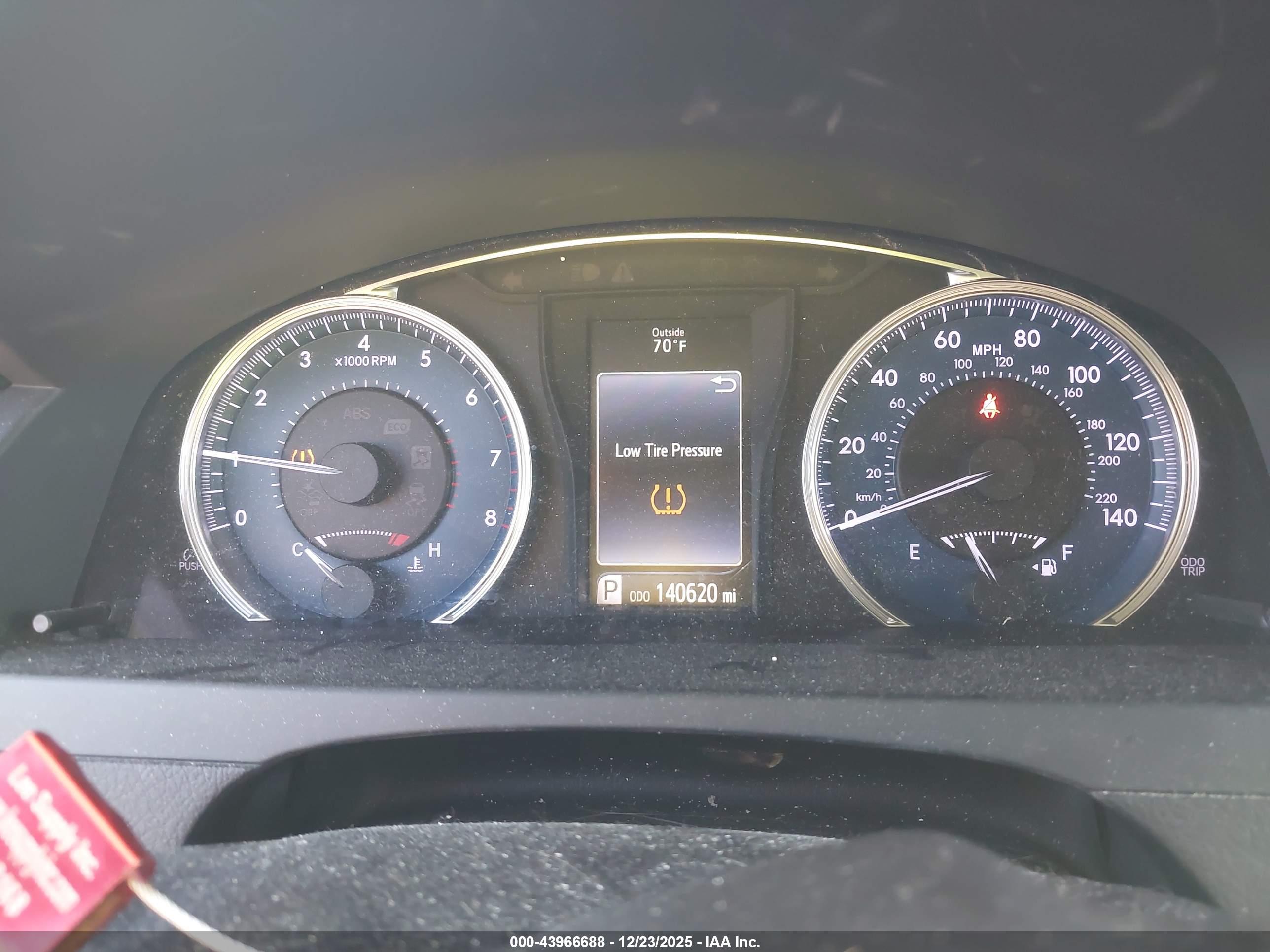 TOYOTA CAMRY image 7