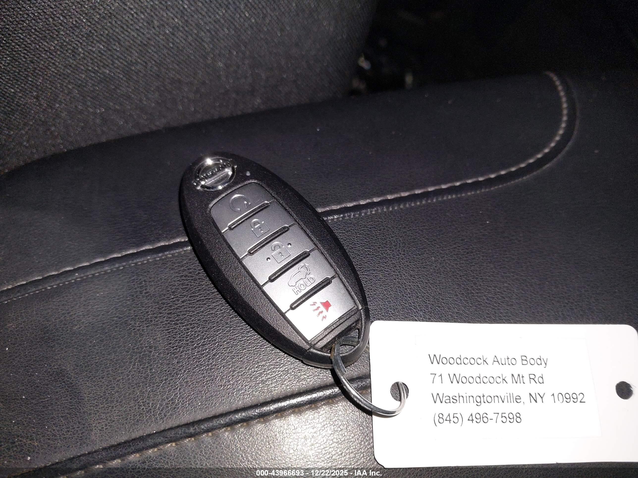 NISSAN ROGUE image 11