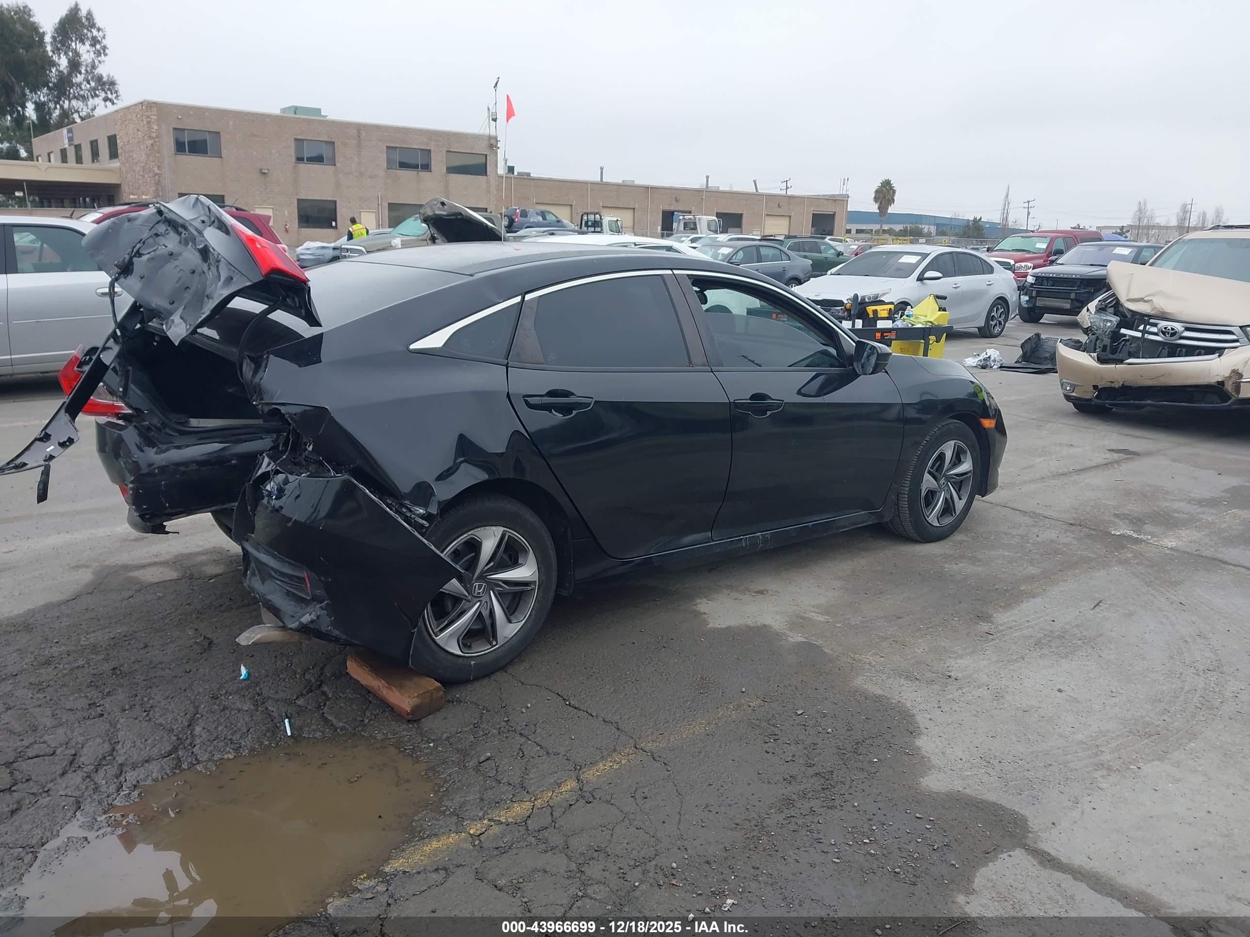 HONDA CIVIC image 4