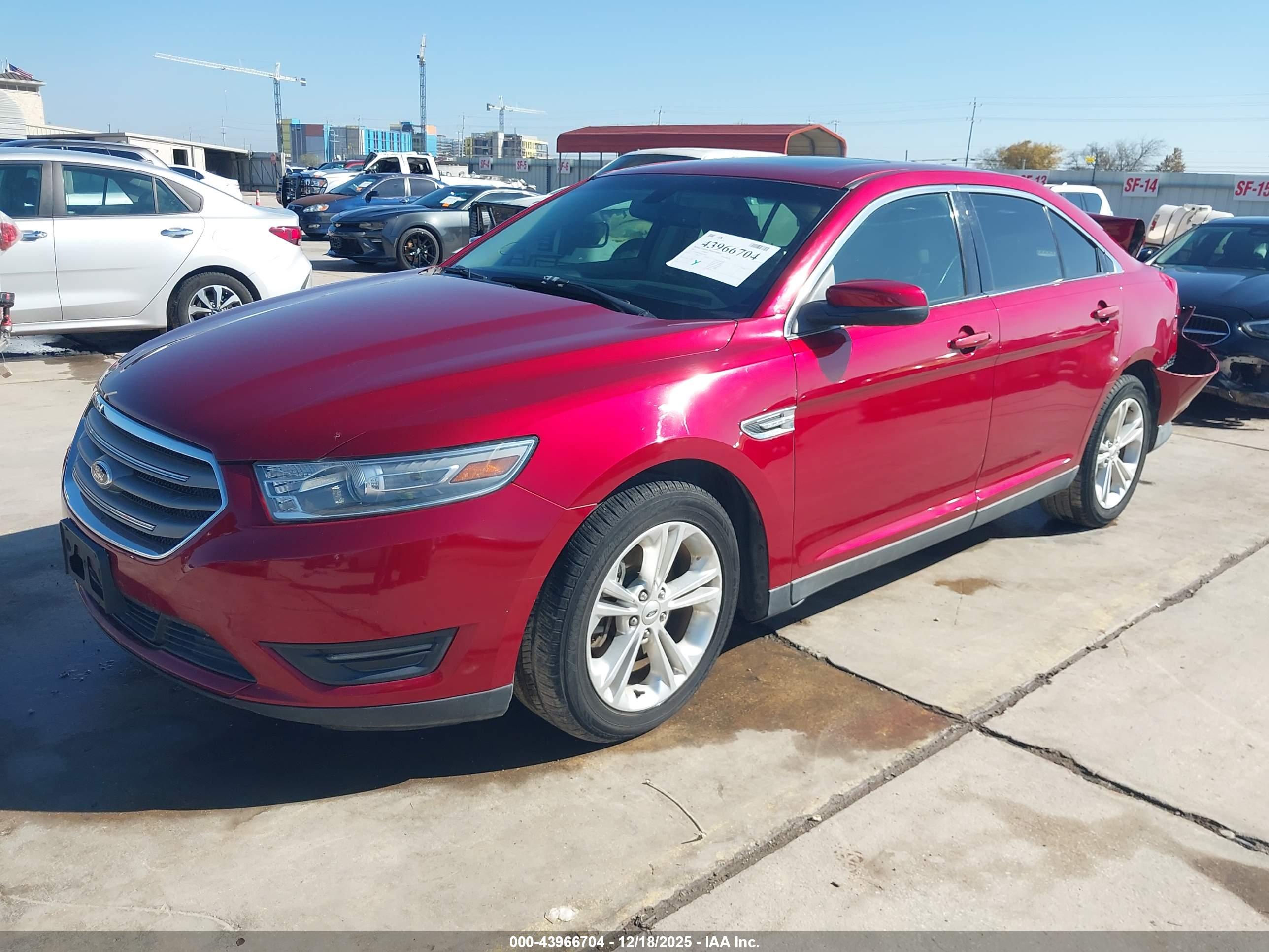 FORD TAURUS image 2
