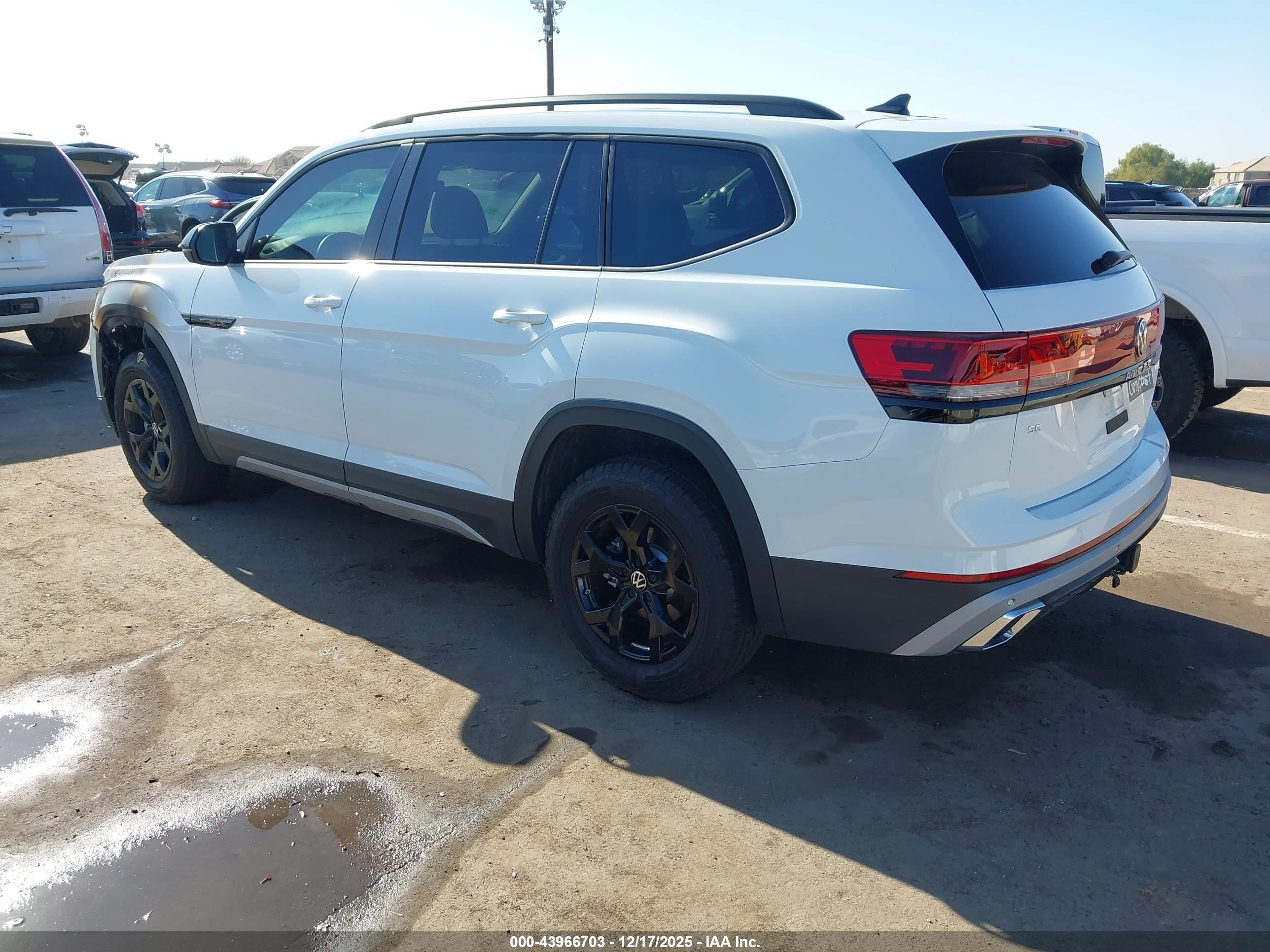 VOLKSWAGEN ATLAS image 3