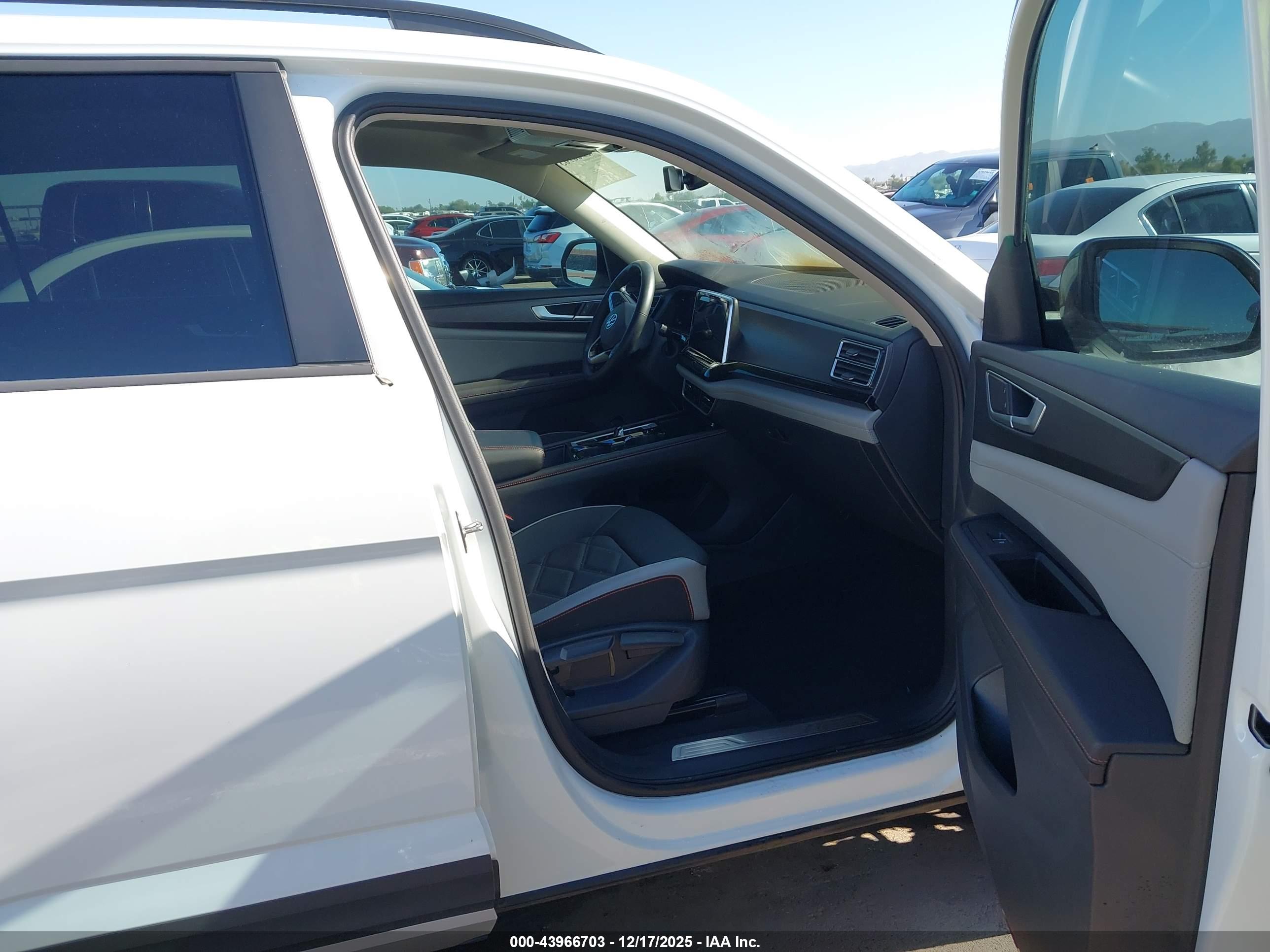 VOLKSWAGEN ATLAS image 5