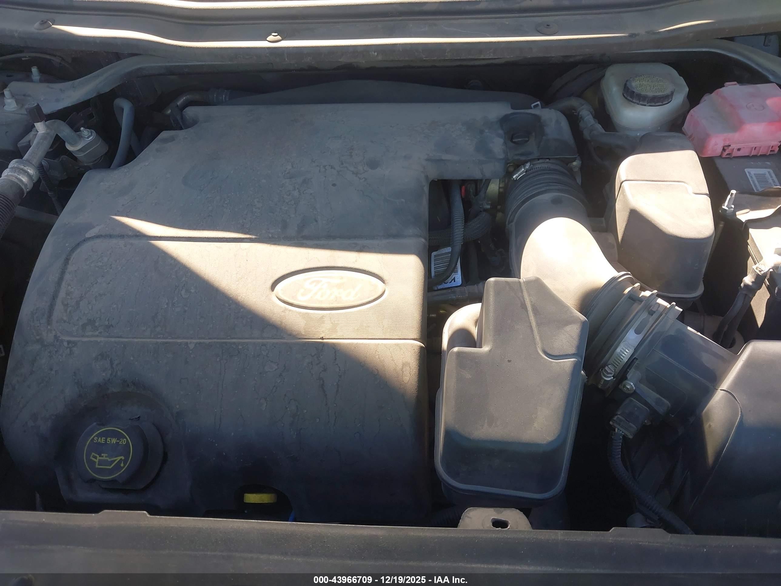 FORD EXPLORER image 10