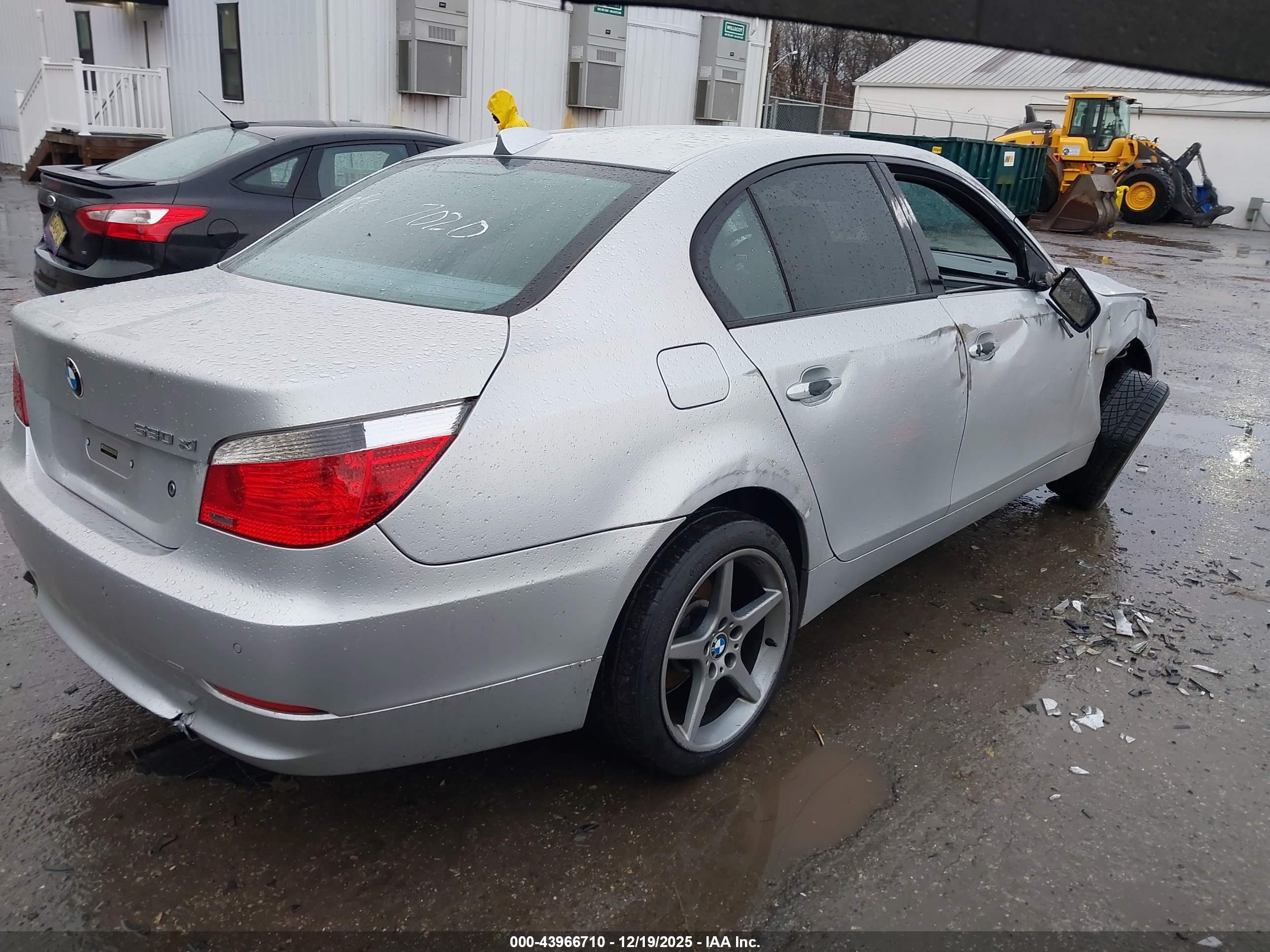 BMW 530XI image 4