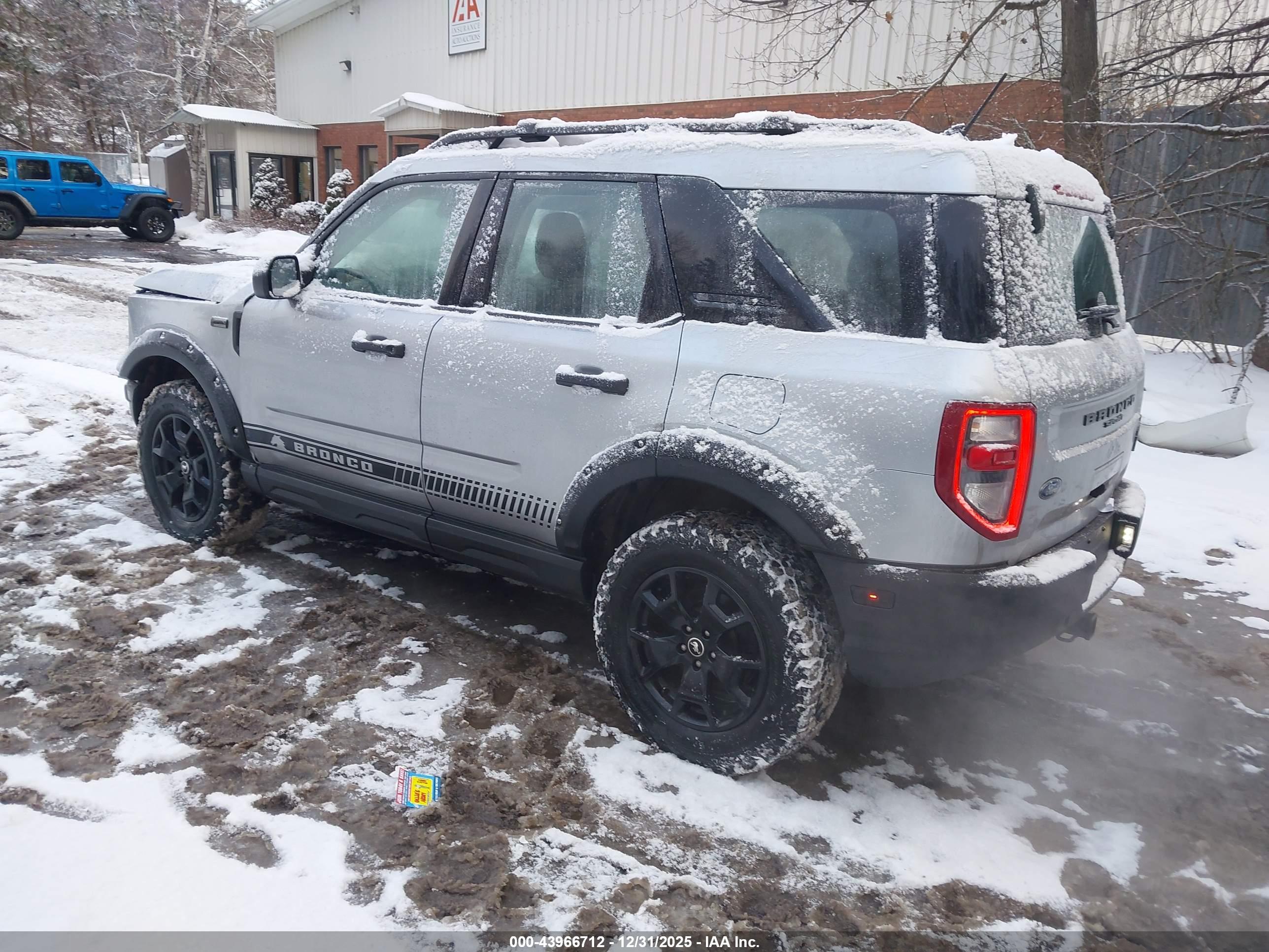 FORD BRONCO image 3