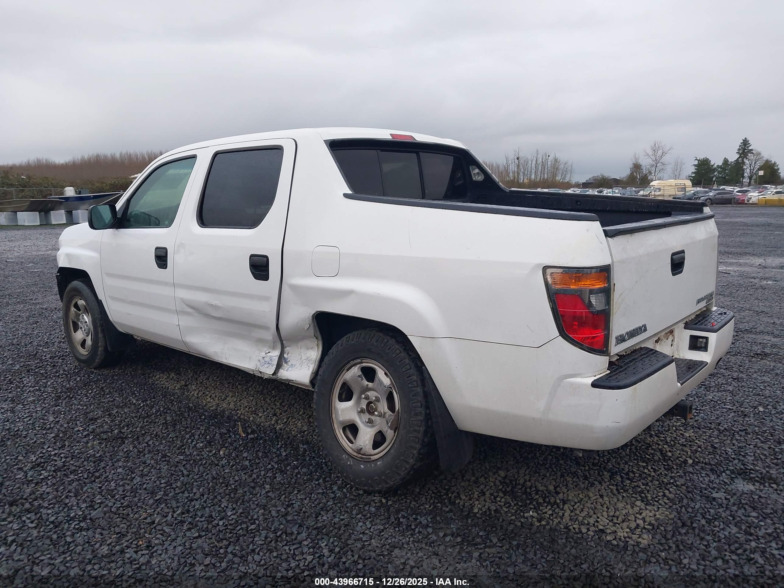 HONDA RIDGELINE image 3