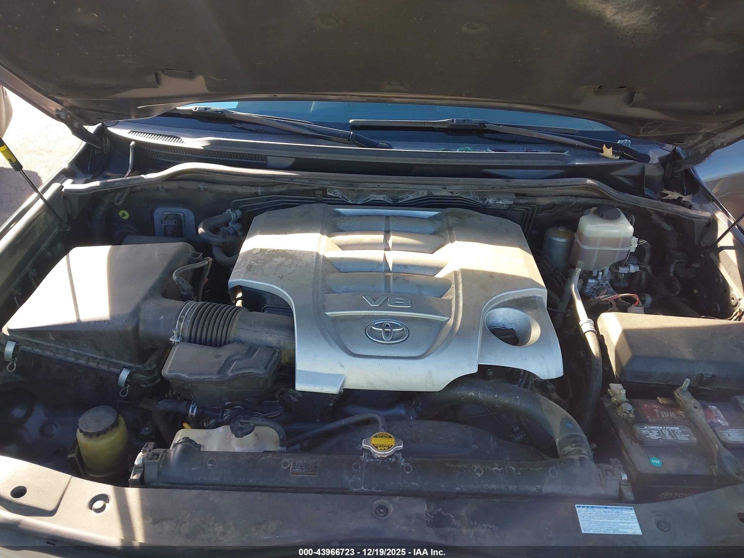 TOYOTA LAND image 10