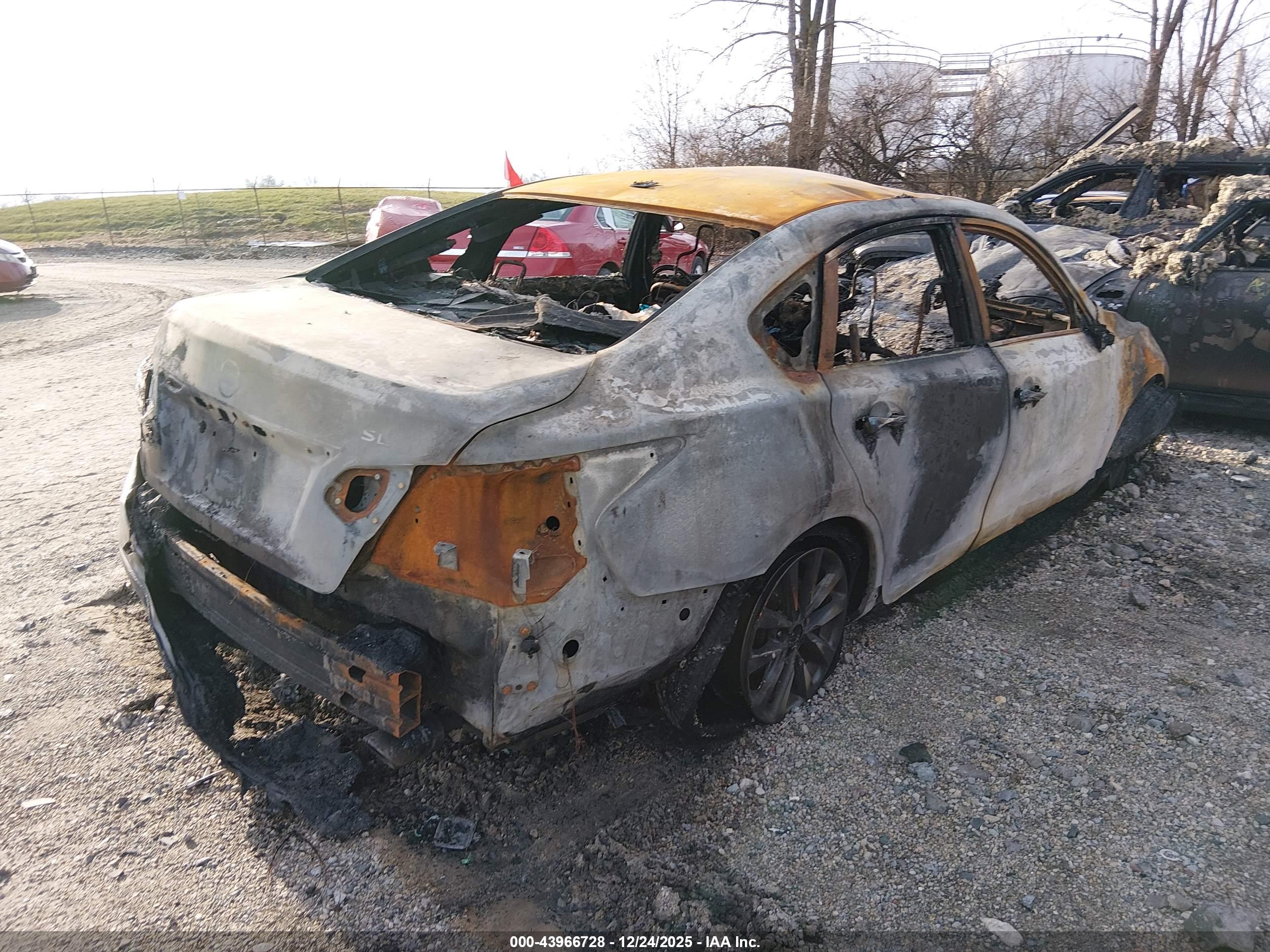 NISSAN ALTIMA image 4