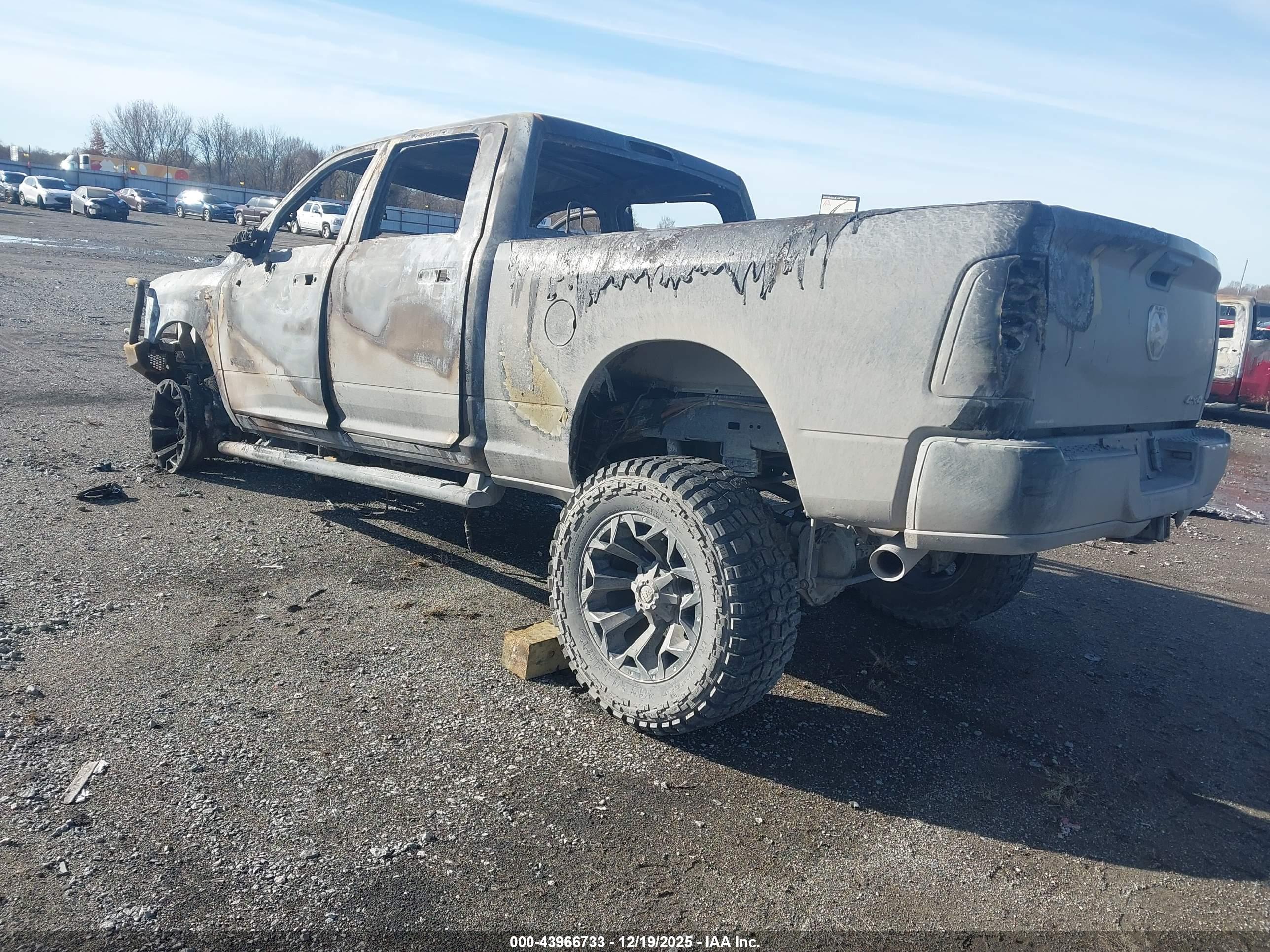 RAM 2500 image 3