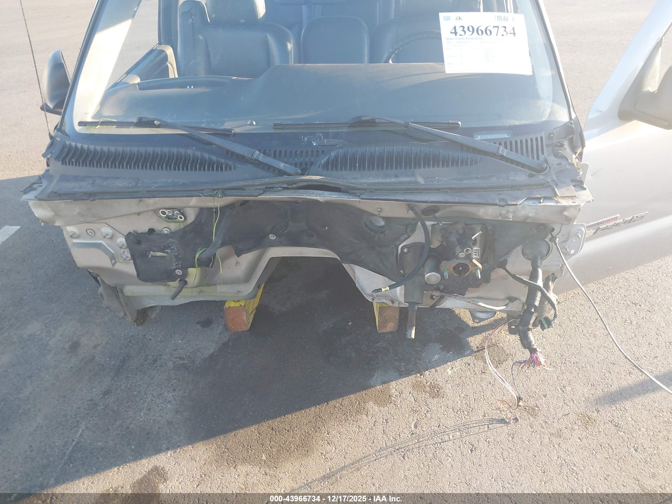 CHEVROLET SILVERADO image 10