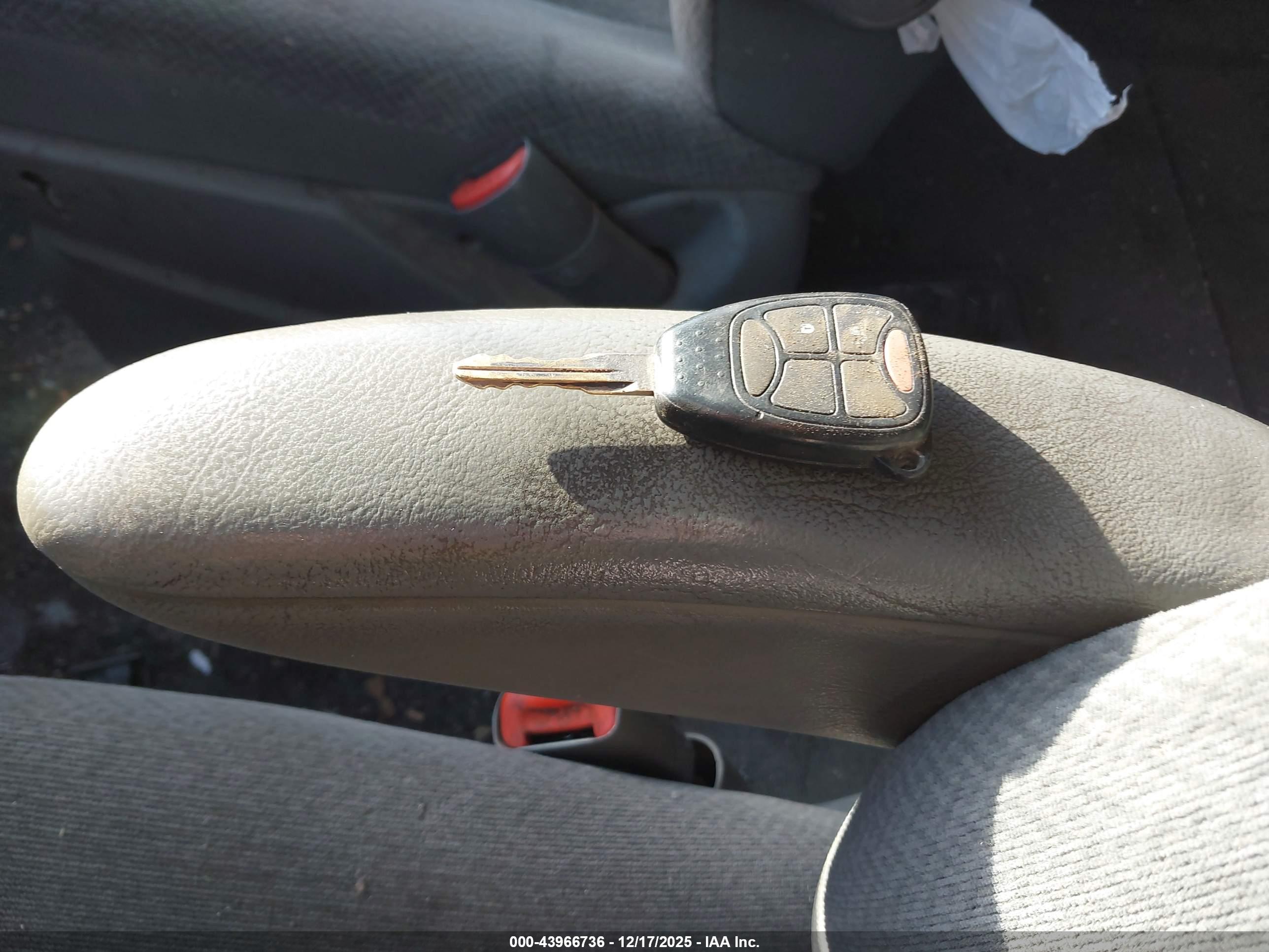 CHRYSLER TOWN image 11
