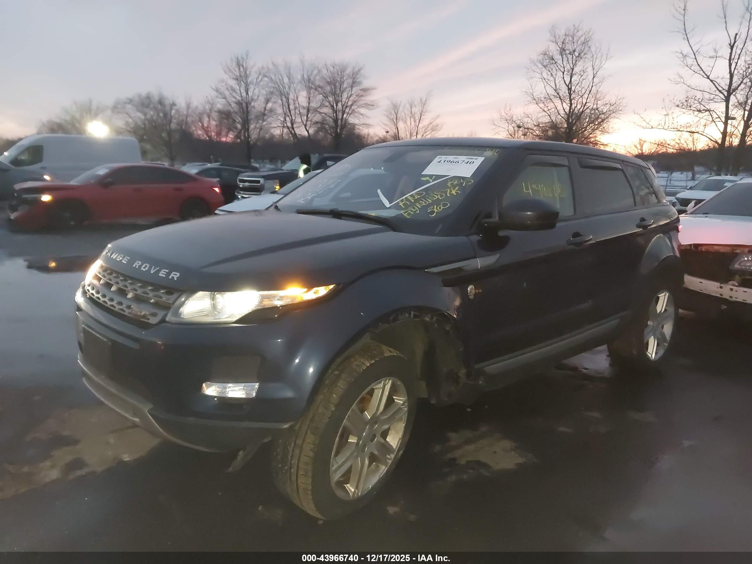 LAND ROVER image 6