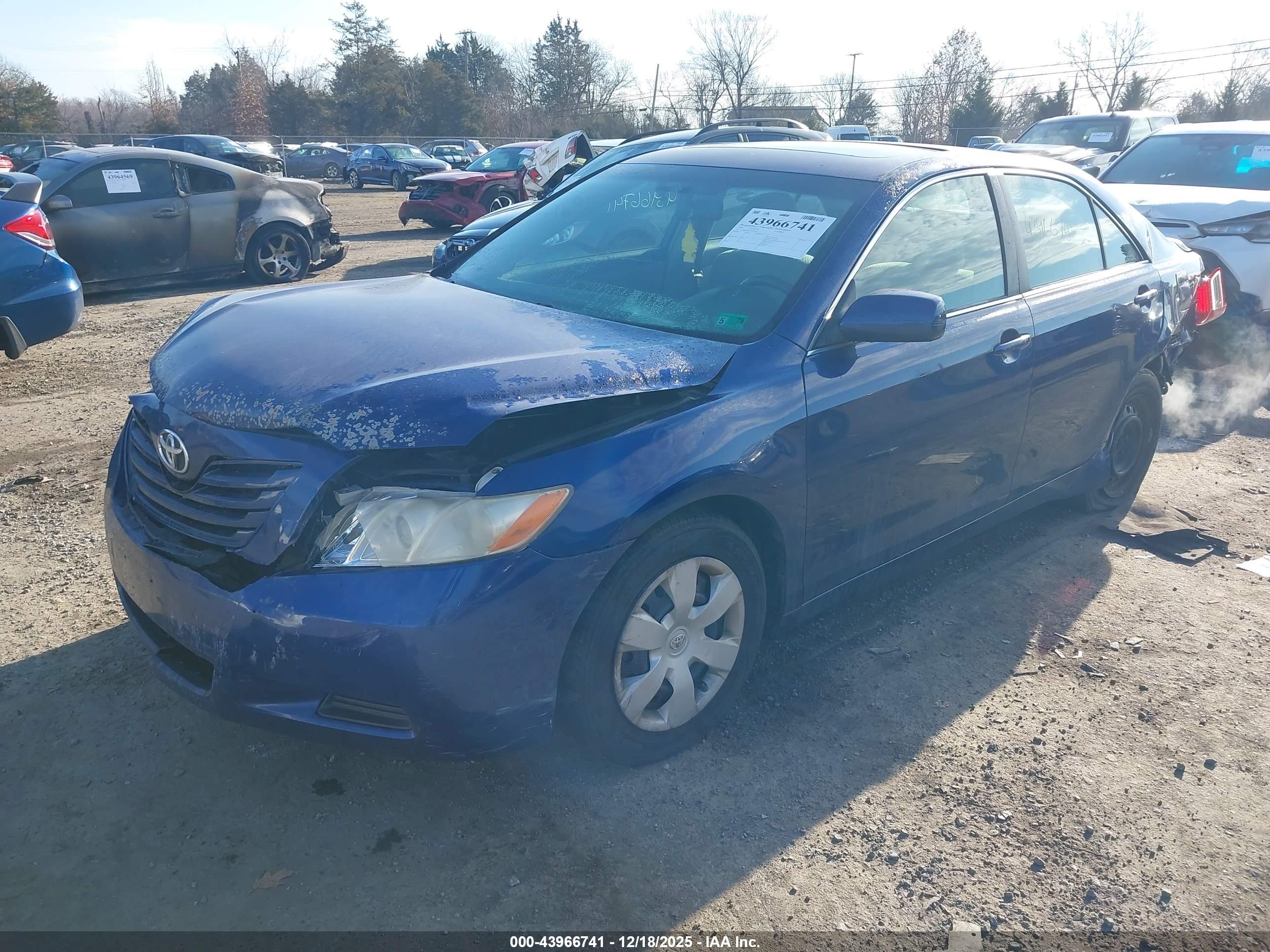 TOYOTA CAMRY image 2