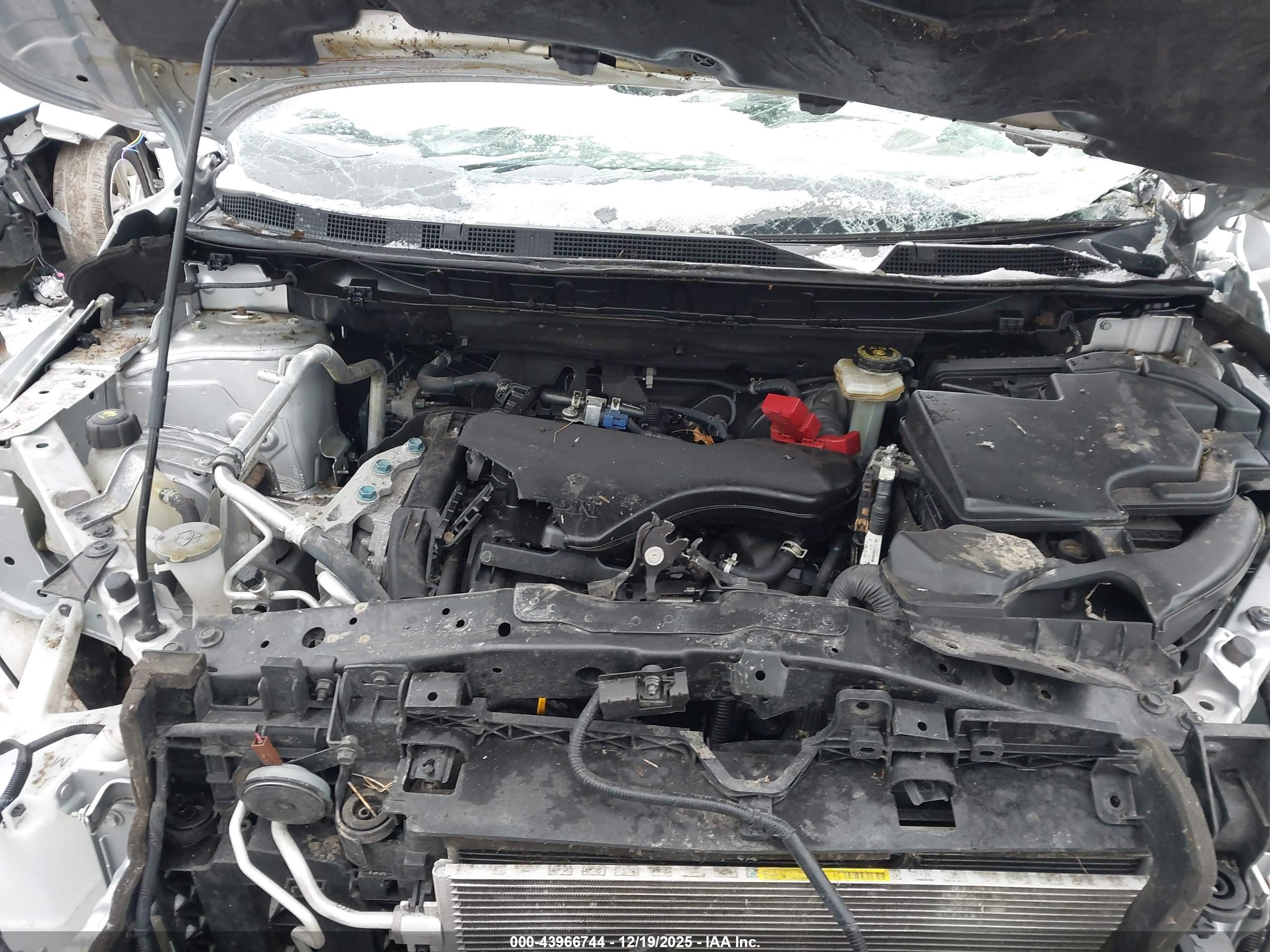 NISSAN ROGUE image 10