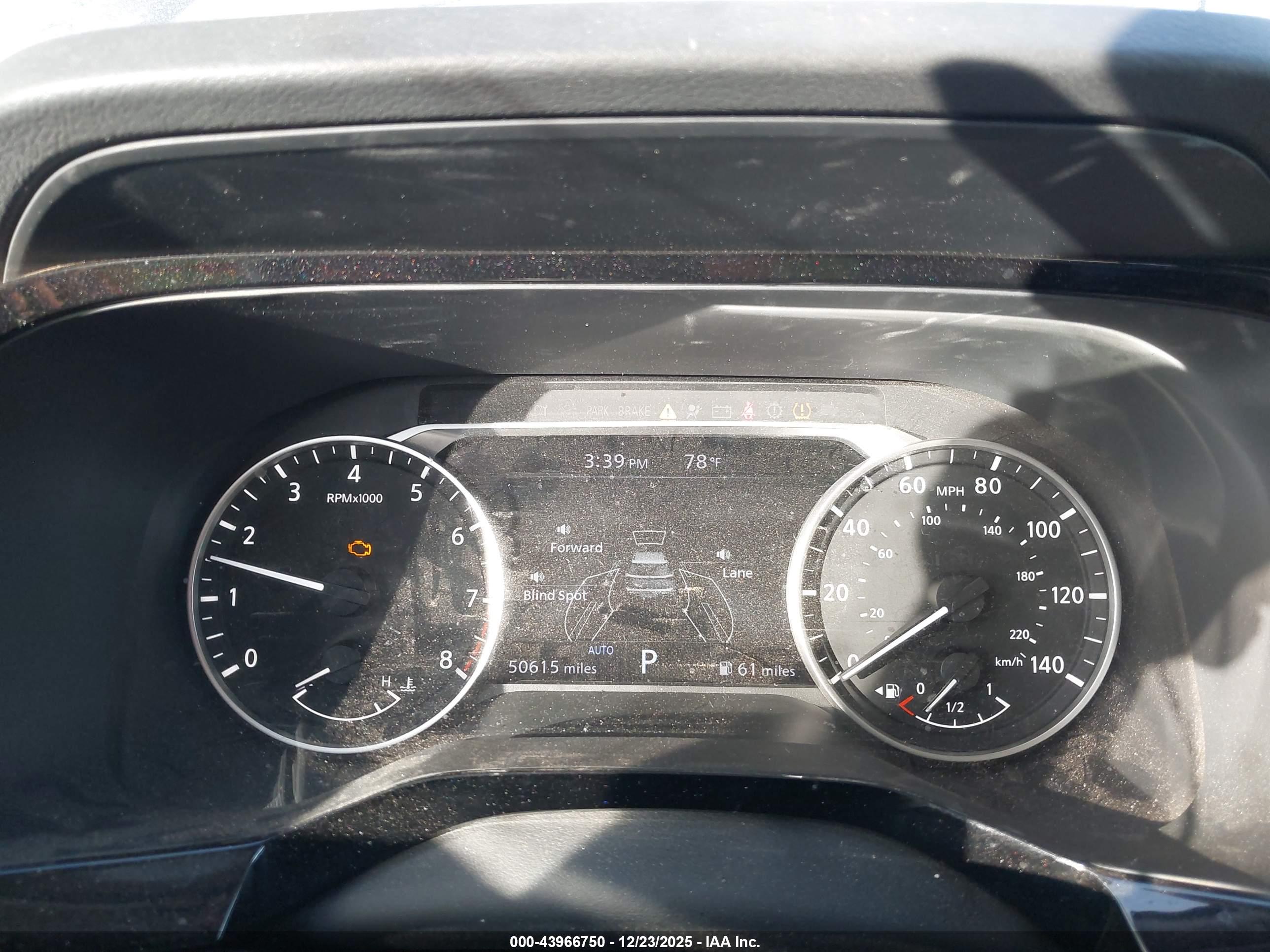NISSAN PATHFINDER image 7
