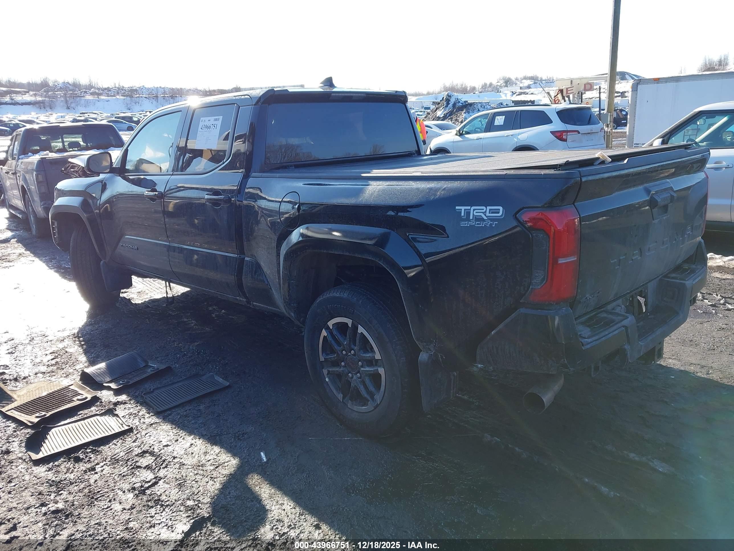 TOYOTA TACOMA image 3