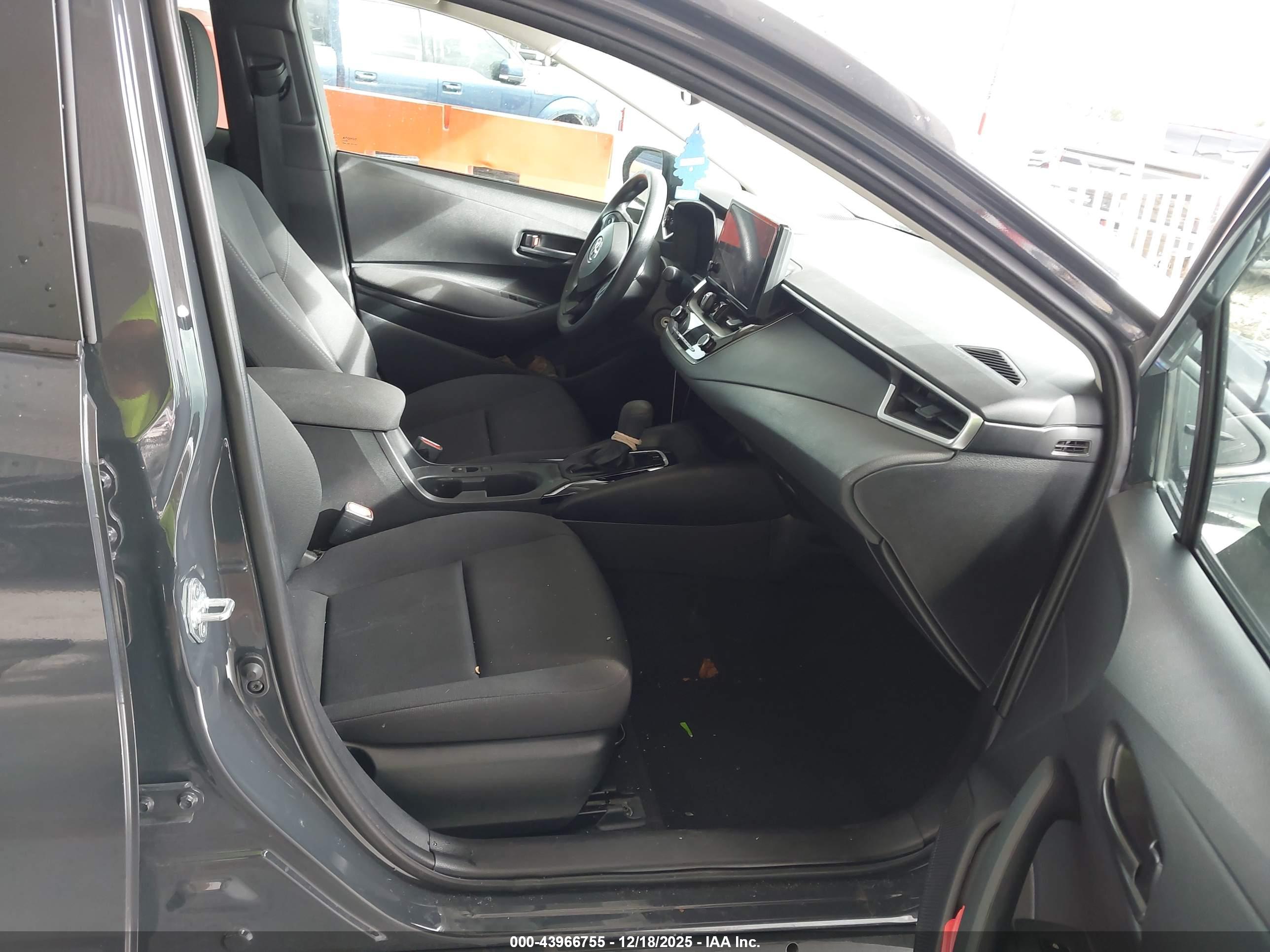 TOYOTA COROLLA image 5