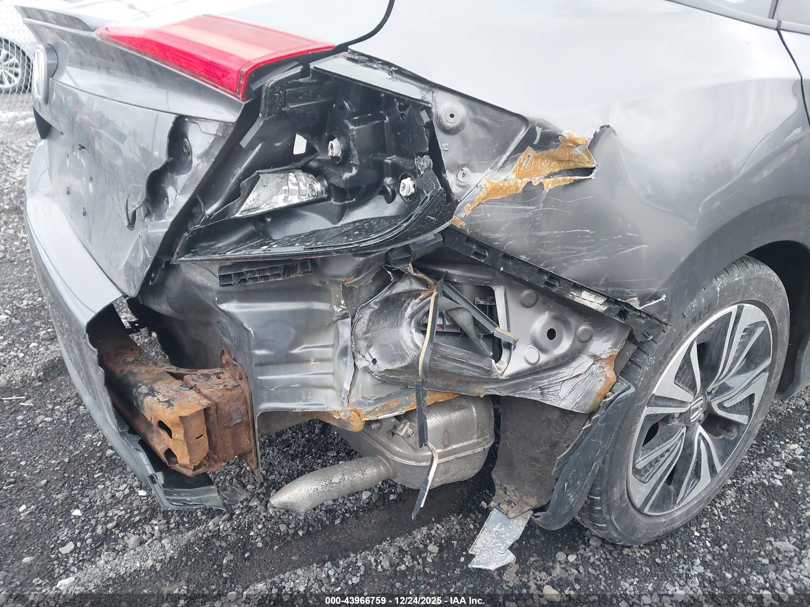 HONDA CIVIC image 6