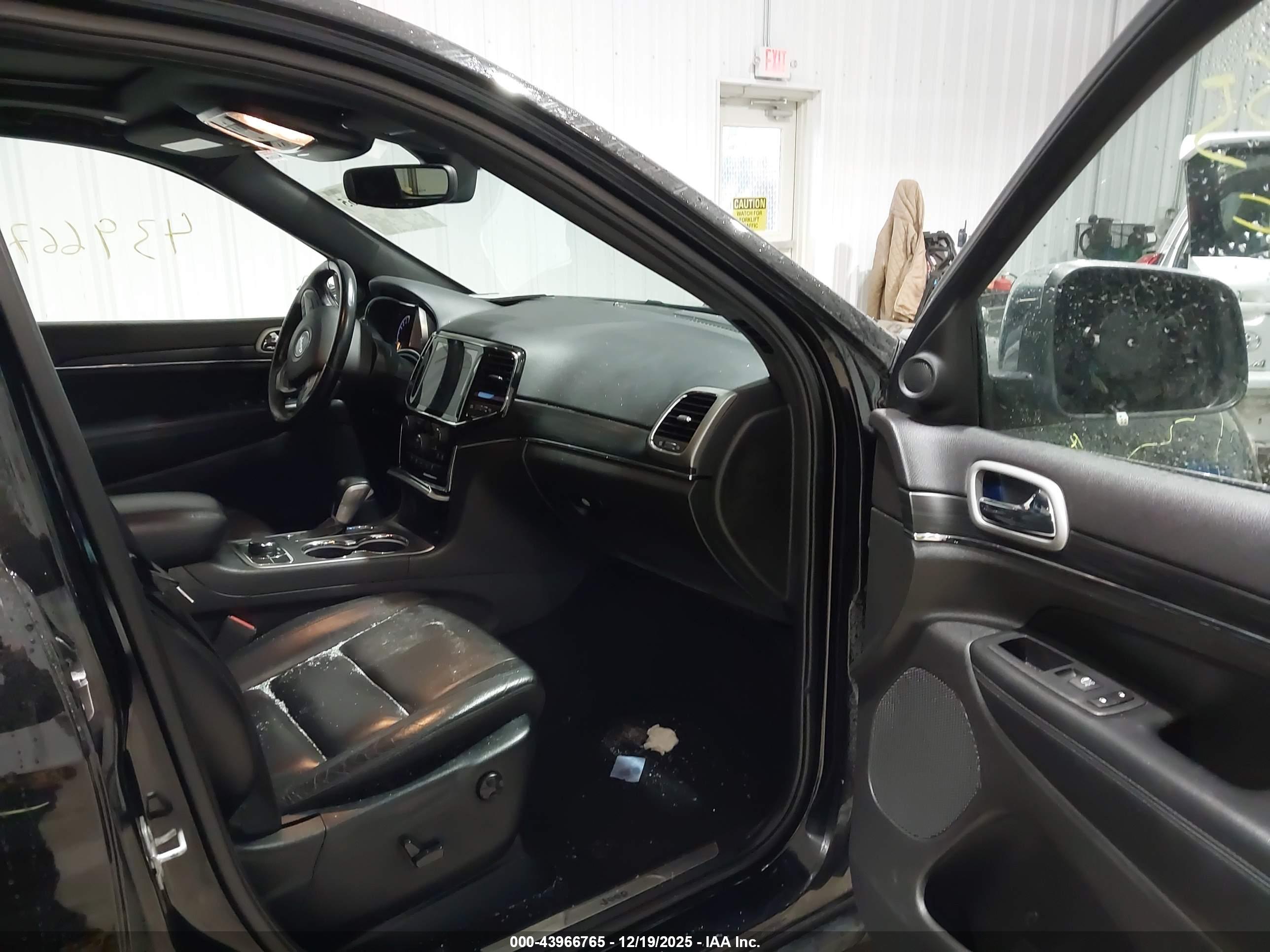JEEP GRAND image 5