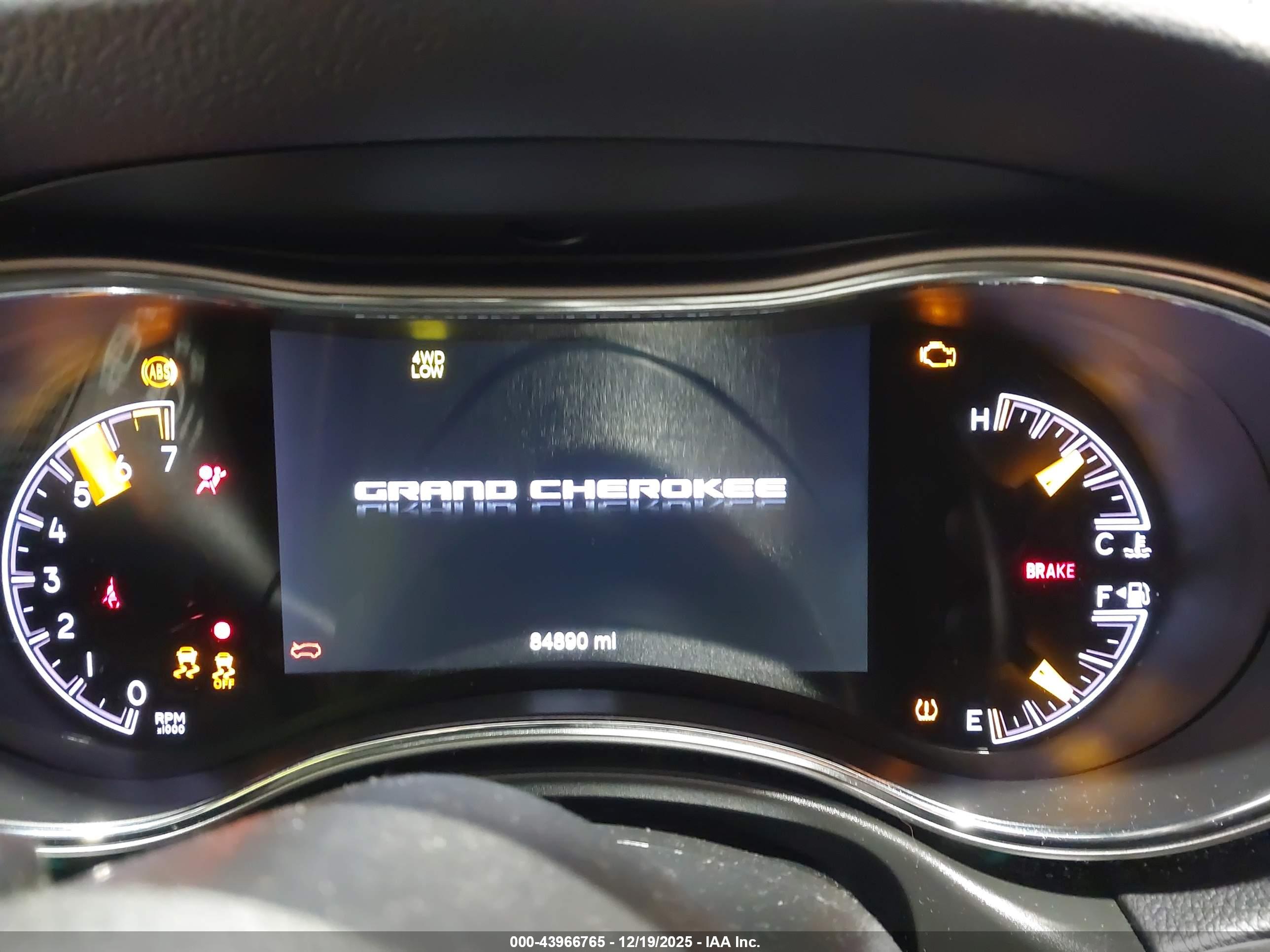 JEEP GRAND image 7