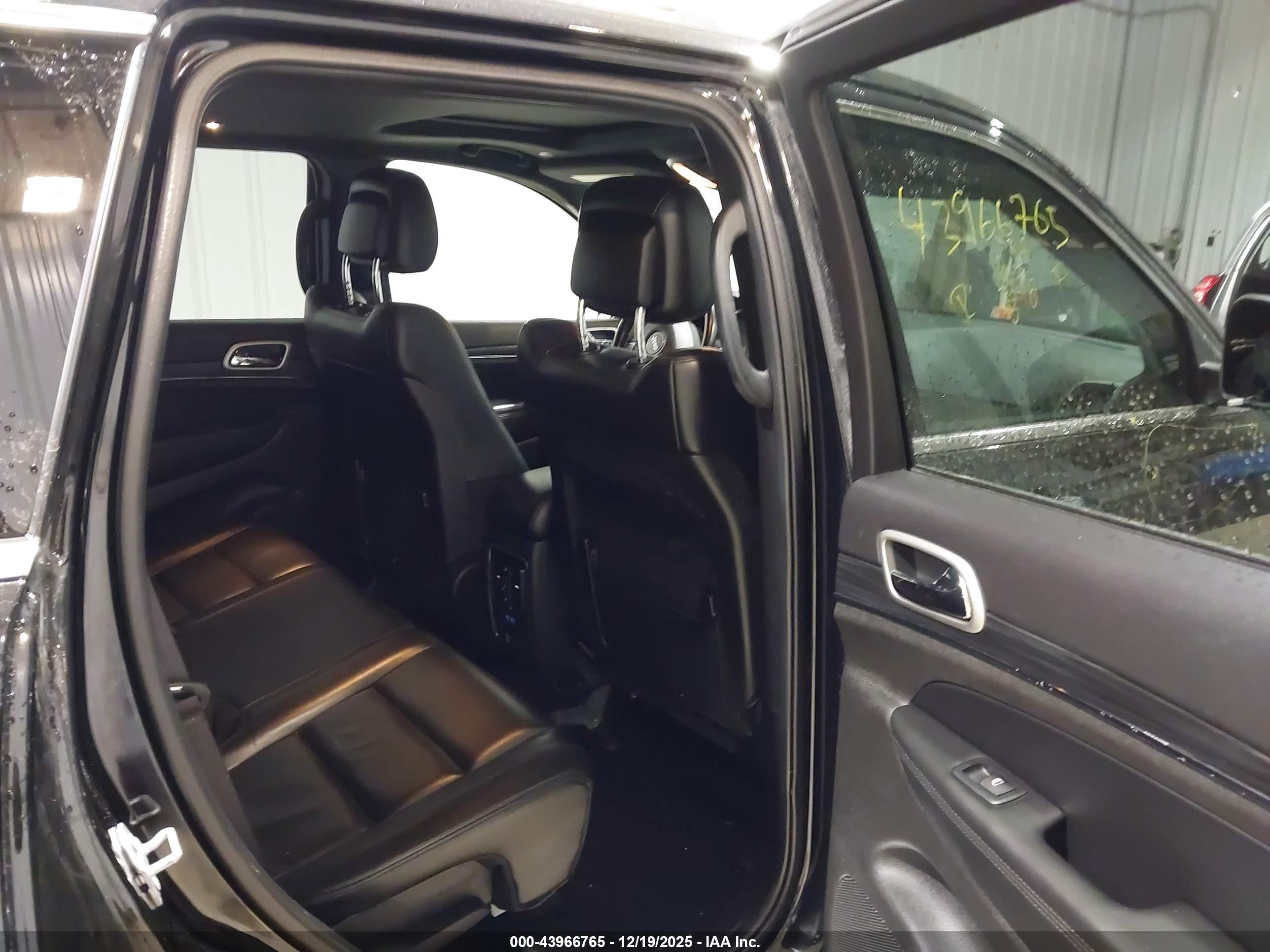 JEEP GRAND image 8