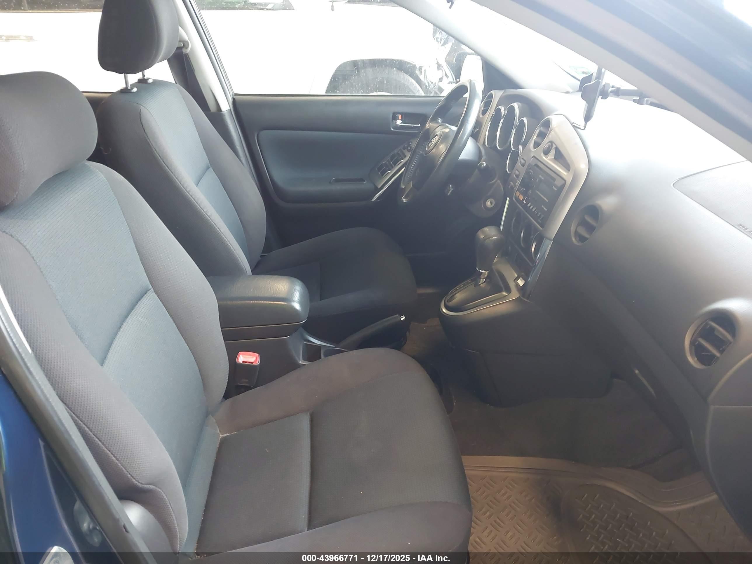 TOYOTA MATRIX image 5