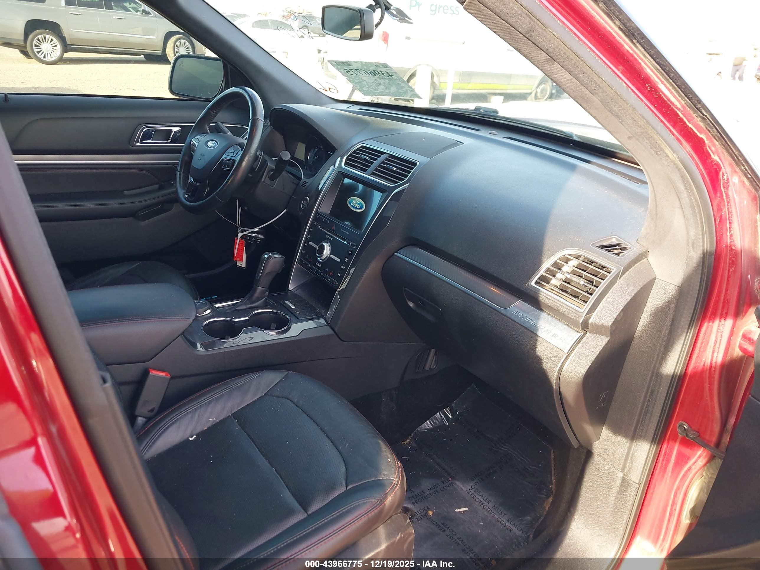 FORD EXPLORER image 5
